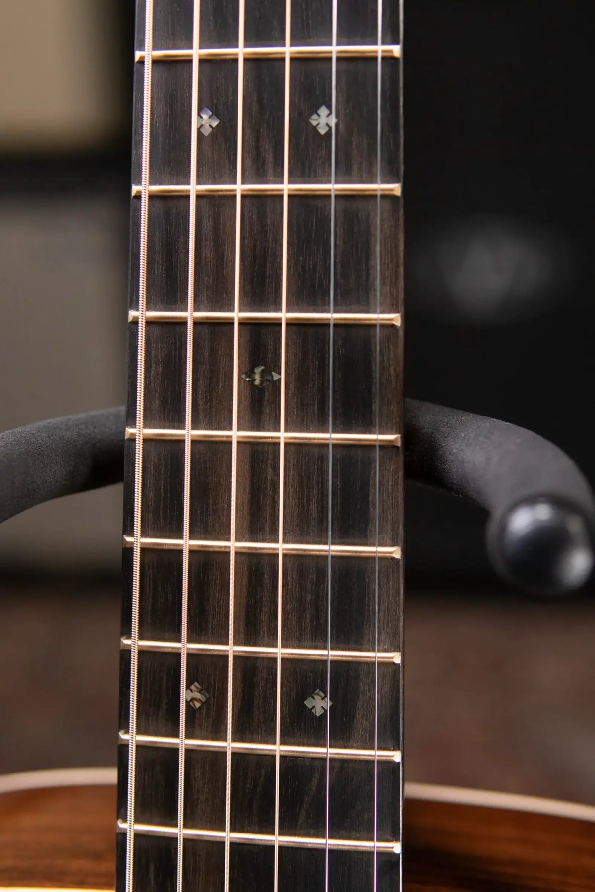 Martin OM-28 Modern Deluxe Acoustic Guitar with Hardshell Case - Demo
