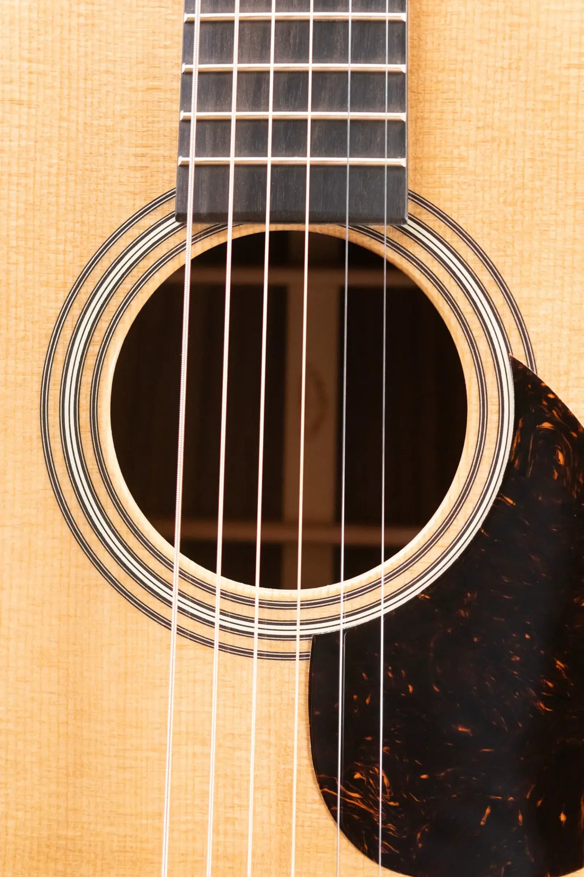 Martin OM-28 Modern Deluxe Acoustic Guitar with Hardshell Case - Demo