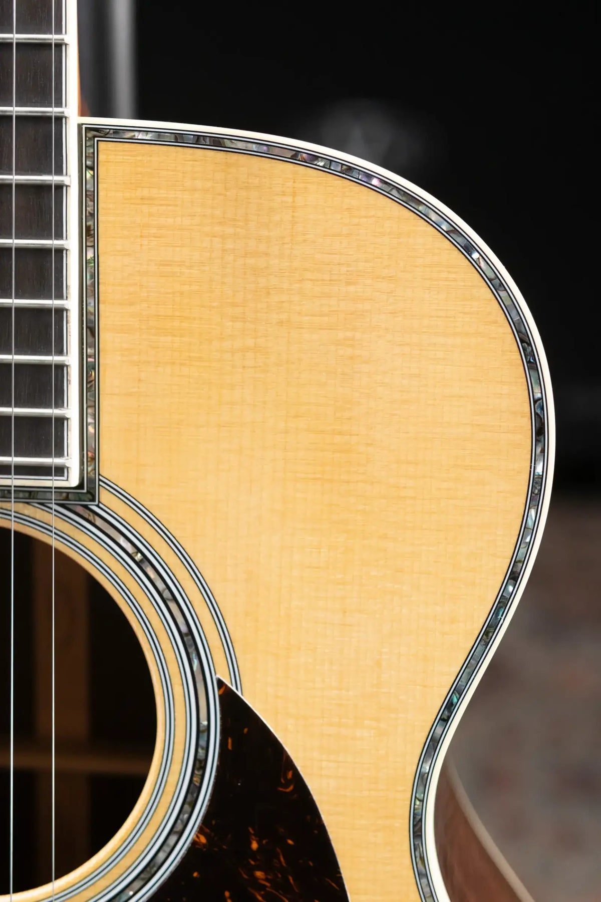 Martin OM-42 Standard Series Acoustic Guitar with Hardshell Case - Demo