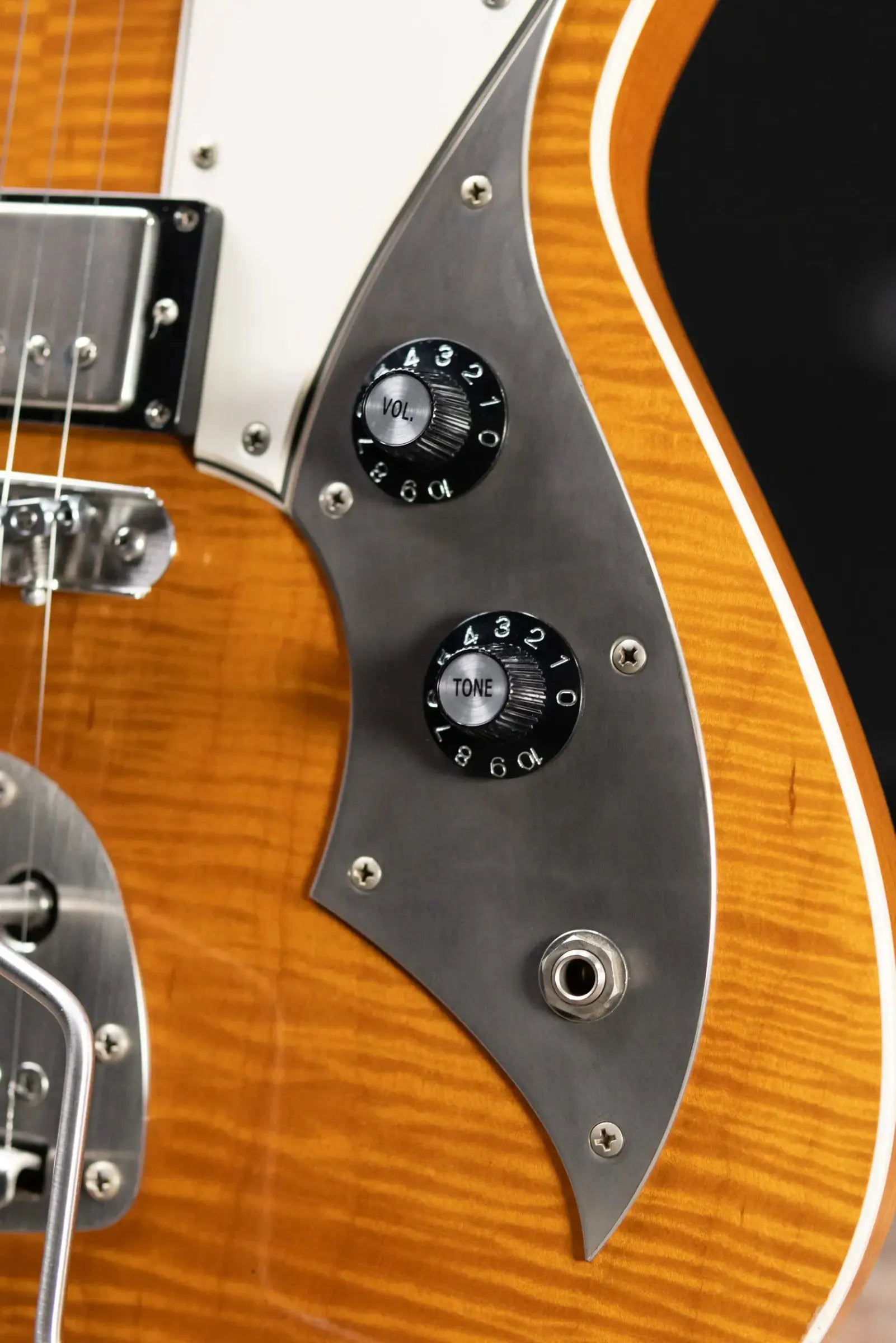 Novo Dealer Limited Miris JHH Electric Guitar - Amber with Gig Bag