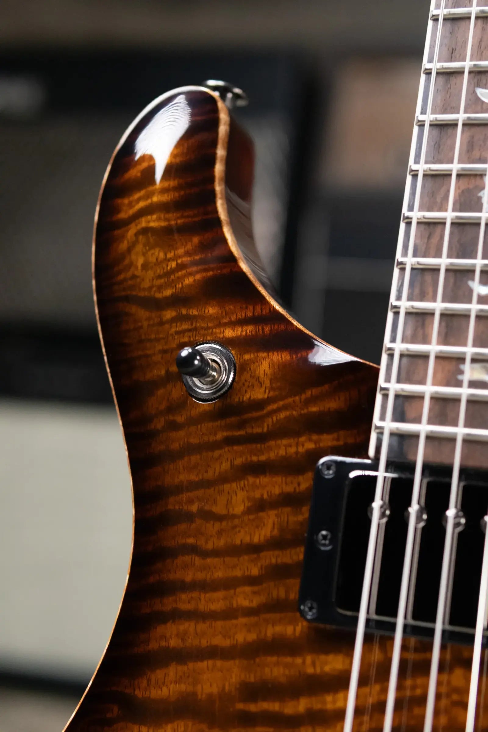 PRS Mango Top Limited Edition (1 of 200) 594 McCarty Solid Body Electric Guitar - Black Gold Burst with Hardshell Case