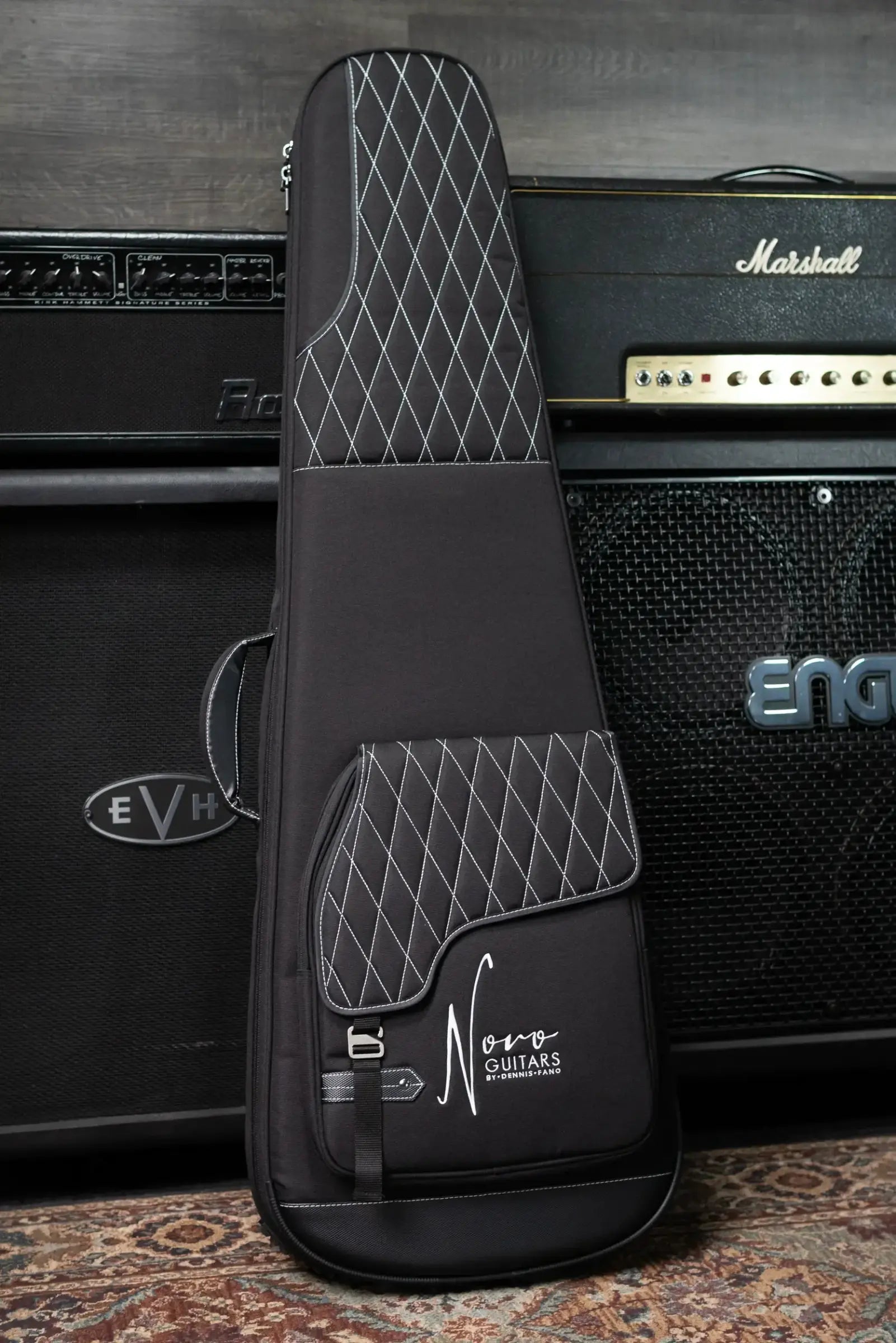 Novo Signature Series Ivorus Bass - Silvertone Burst over Bonfire with Gig Bag