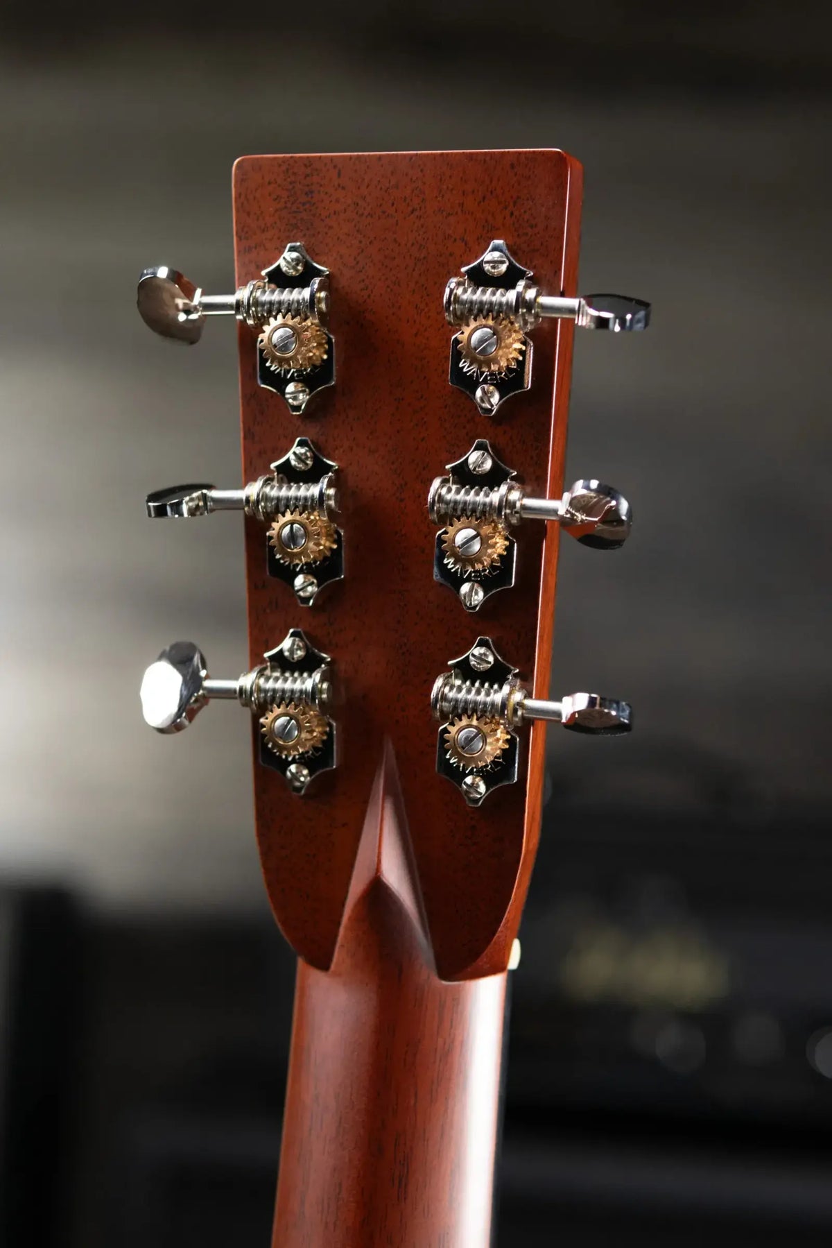 Santa Cruz Guitar Company Brad Paisley Pre-War Model Acoustic Guitar with Hardshell Case