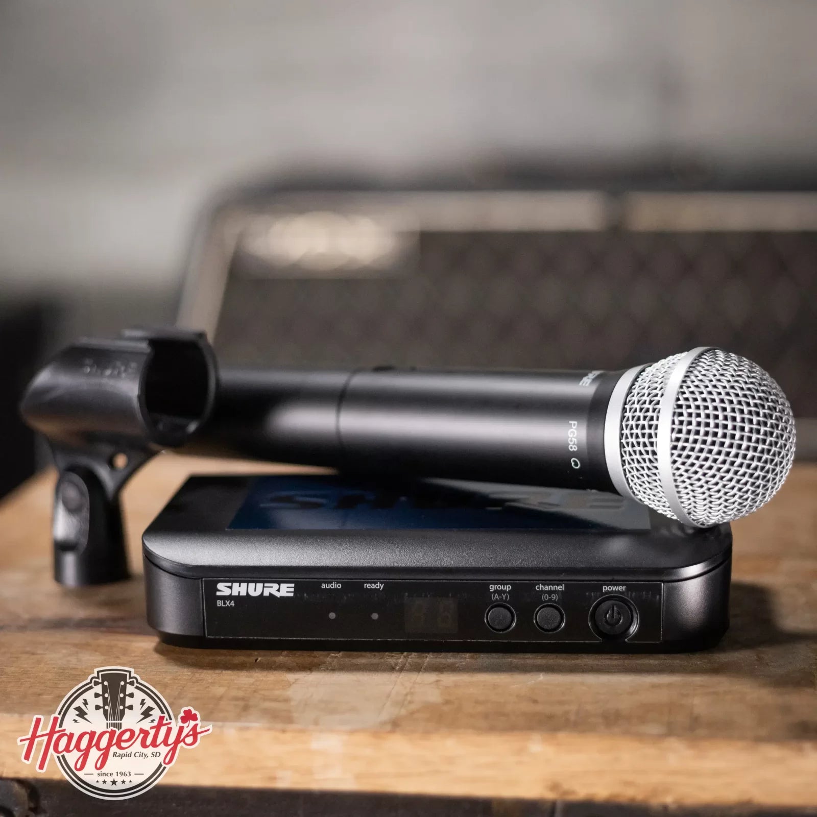 Shure BLX24 PG58 Handheld Wireless System with PG58 Handheld Microphone H10 haggertys 1 2