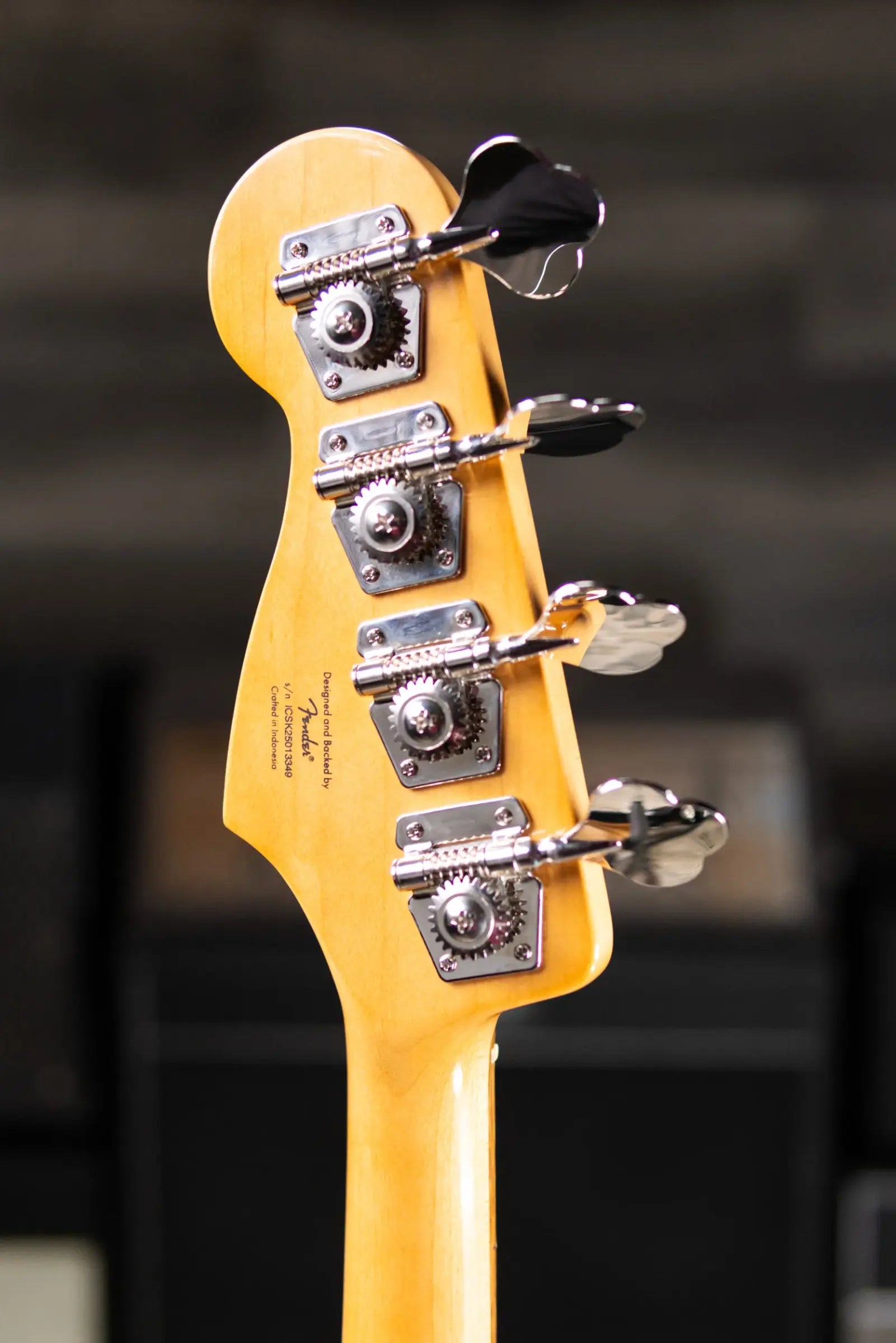 Squier Classic Vibe '60s Jazz Bass - 3-Color Sunburst