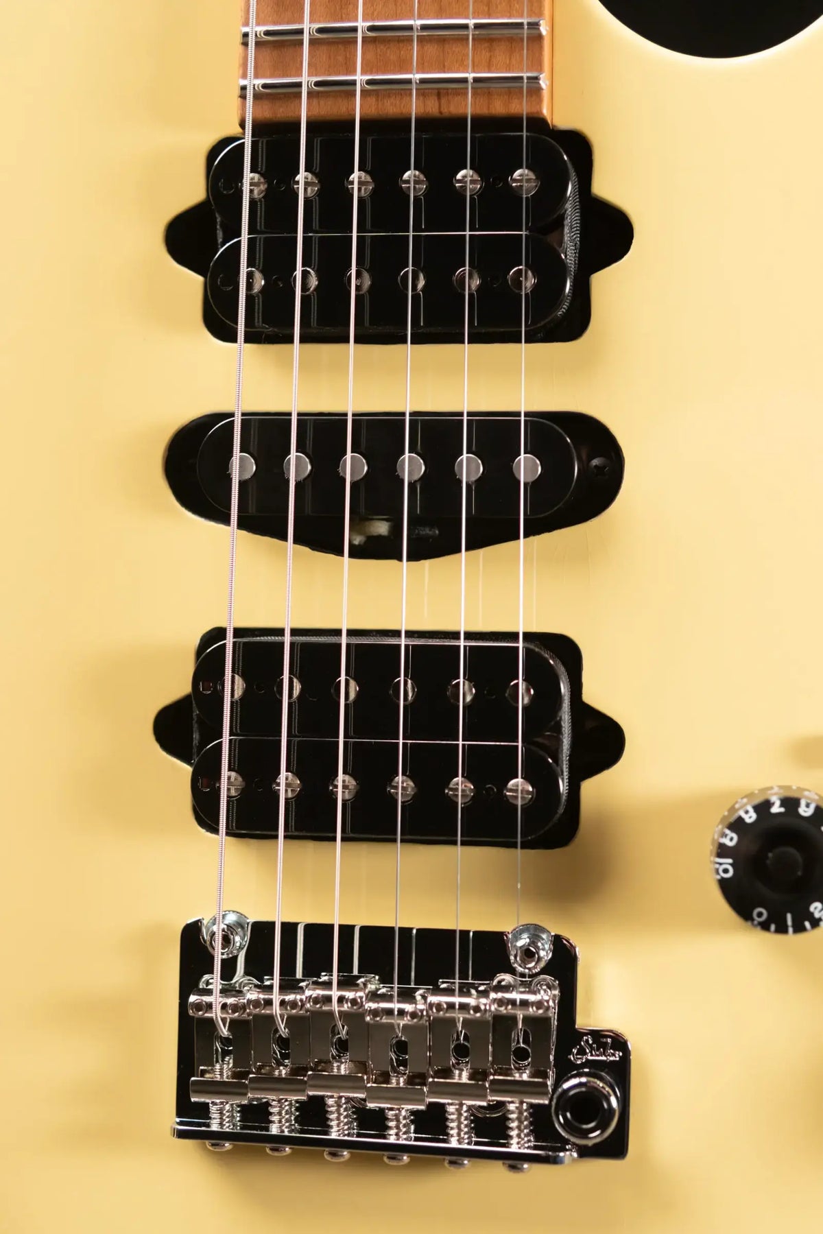 Suhr Modern Antique LE Electric Guitar - Vintage Yellow with Hardshell Case - Demo