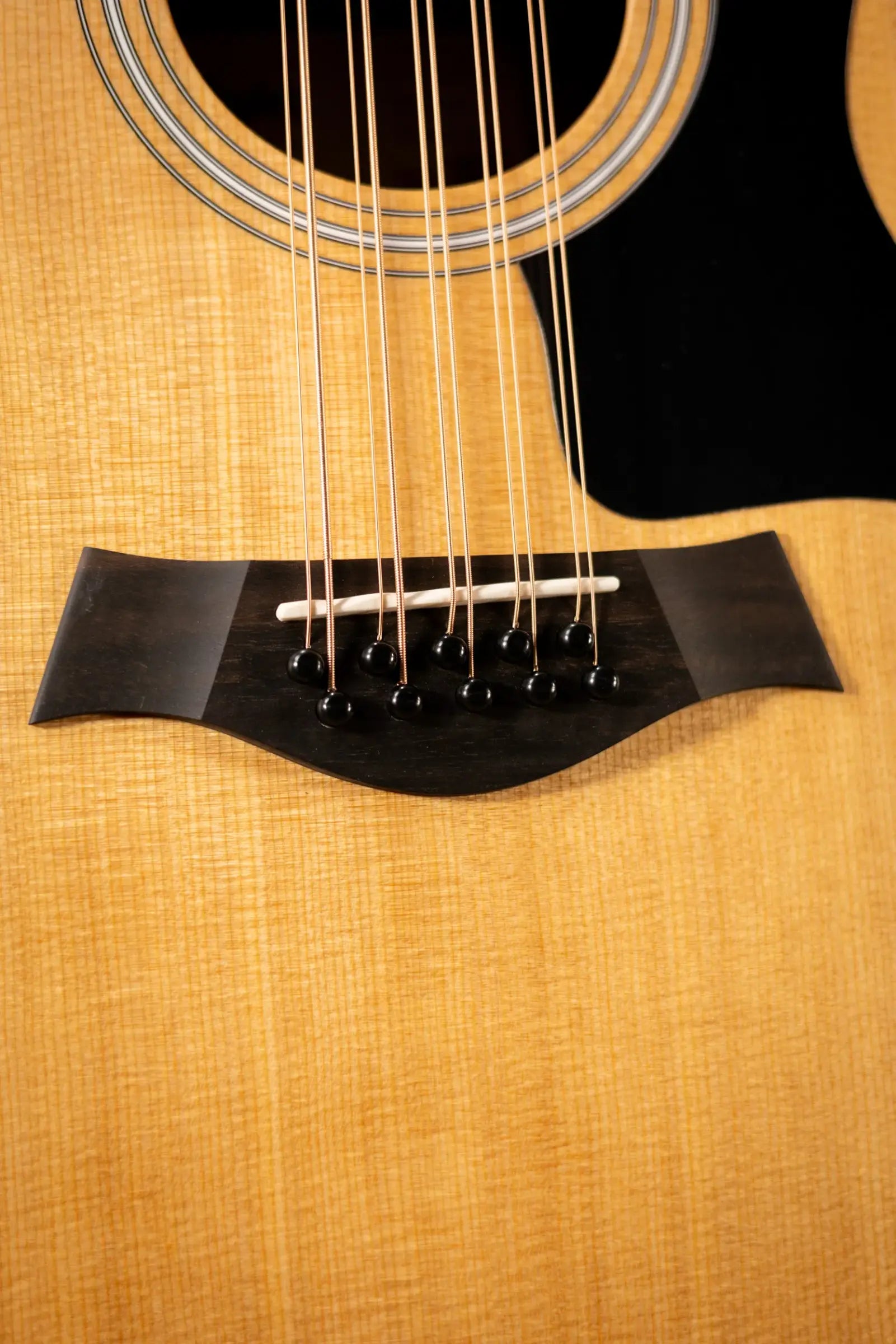 Taylor 150ce Bajo Quinto 12-String Acoustic/Electric Guitar - Sapele/Spruce with Gig Bag