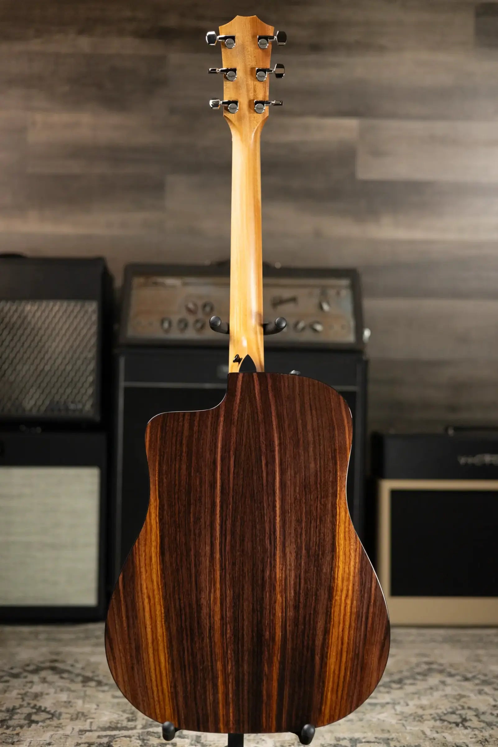 Taylor 210ce Plus Dreadnought Acoustic/Electric Guitar with Aerocase