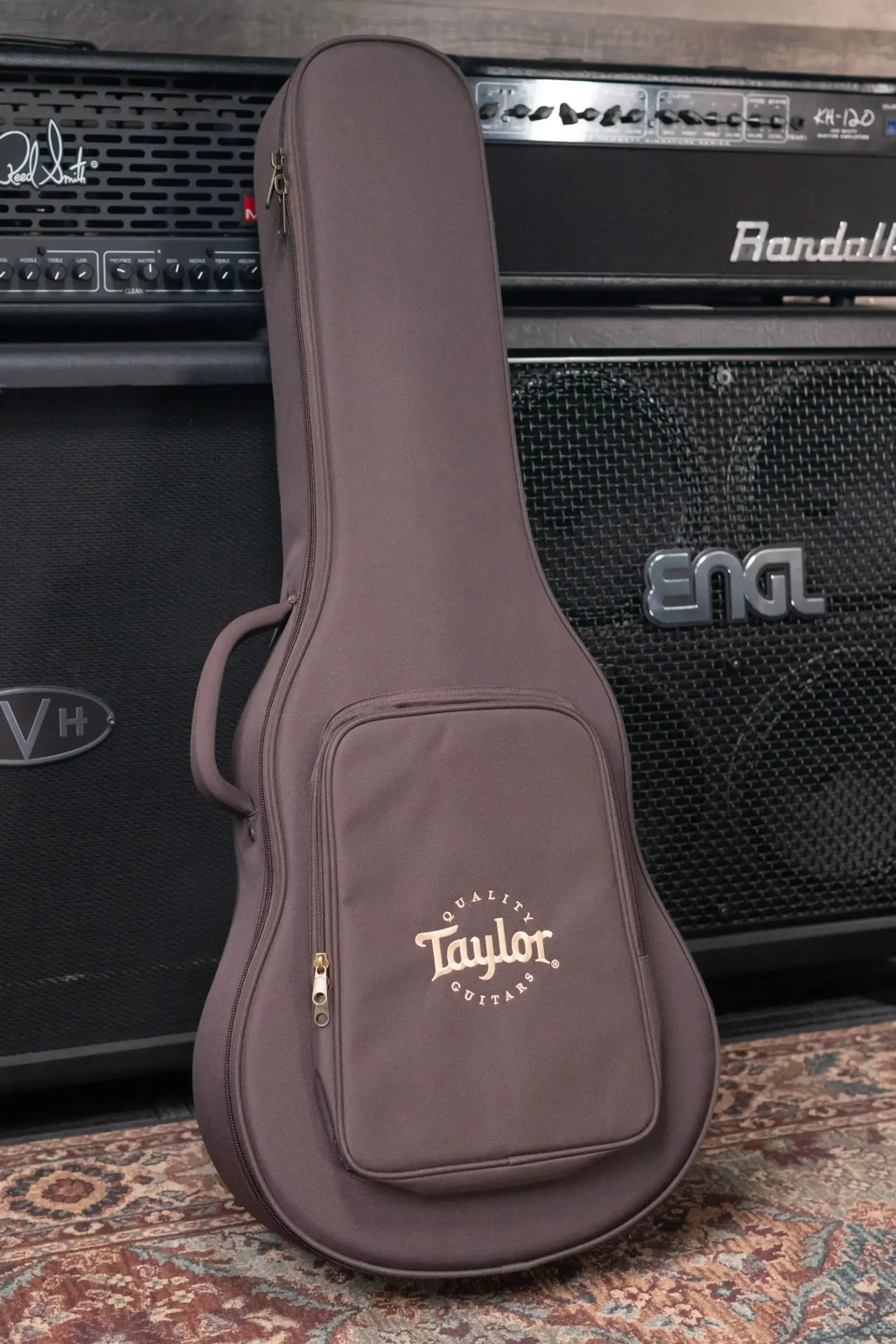 Taylor 212ce-N Plus Nylon Grand Concert Acoustic/Electric Guitar with Aerocase