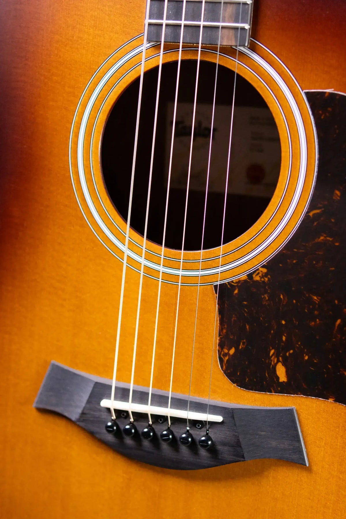 Taylor 214ce Grand Auditorium Acoustic/Electric Guitar - Shaded Edge Burst with Gig Bag