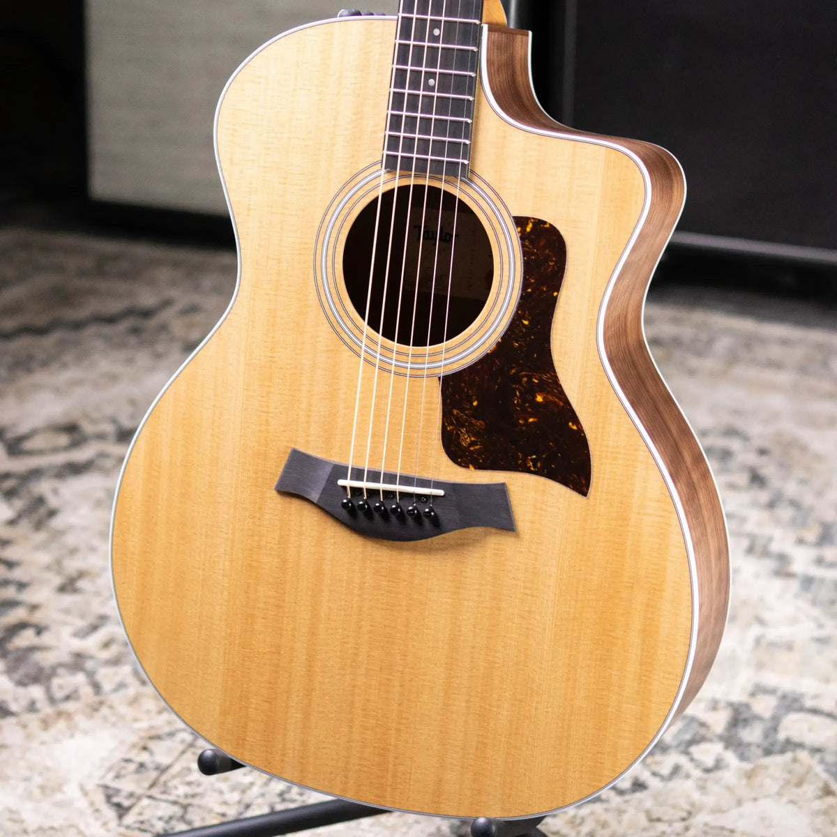 Taylor 214ce Grand Auditorium Acoustic/Electric Guitar with Gig Bag