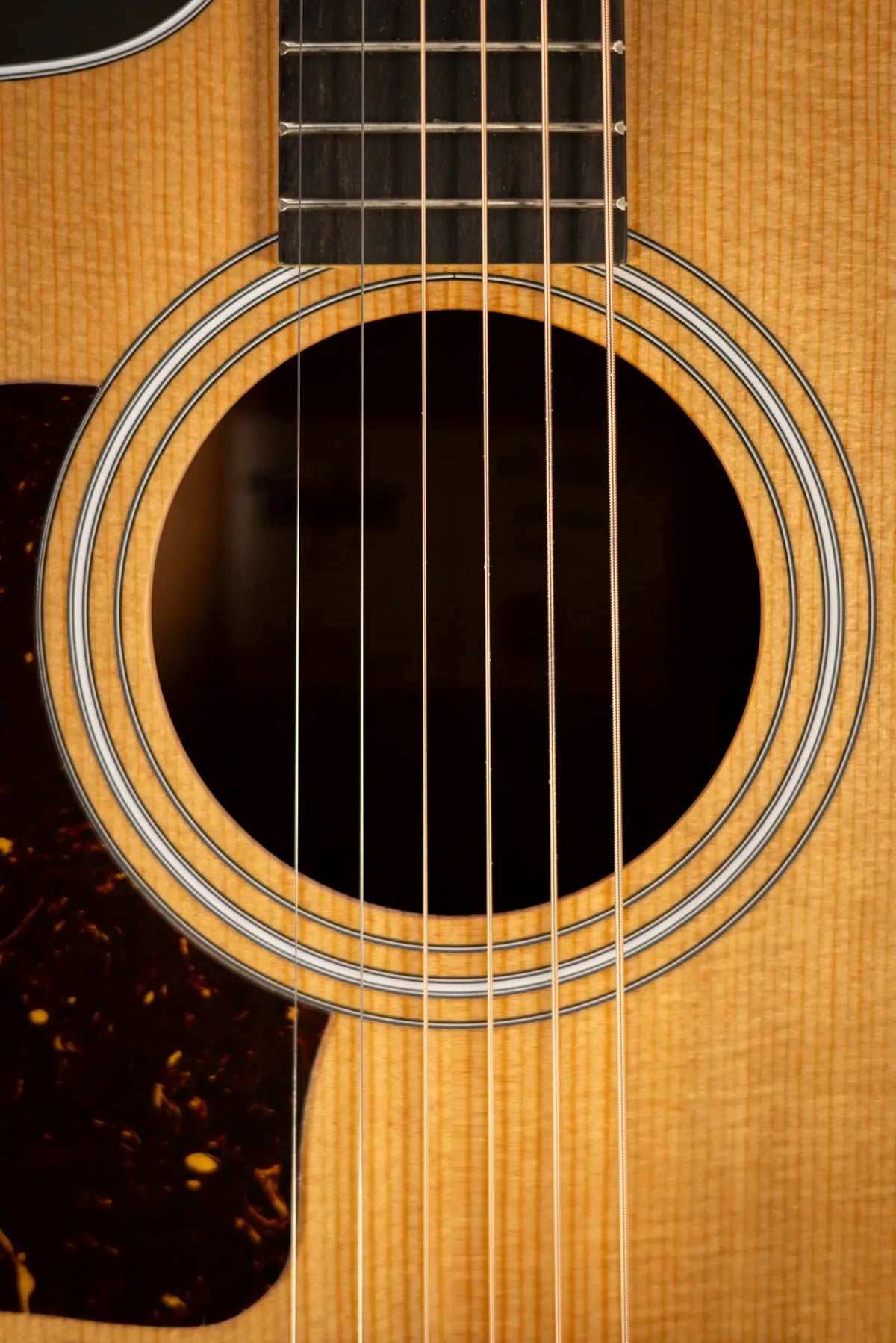 Taylor 214ce-K Left-Handed Grand Auditorium Acoustic/Electric Guitar - Natural with Gig Bag - Demo
