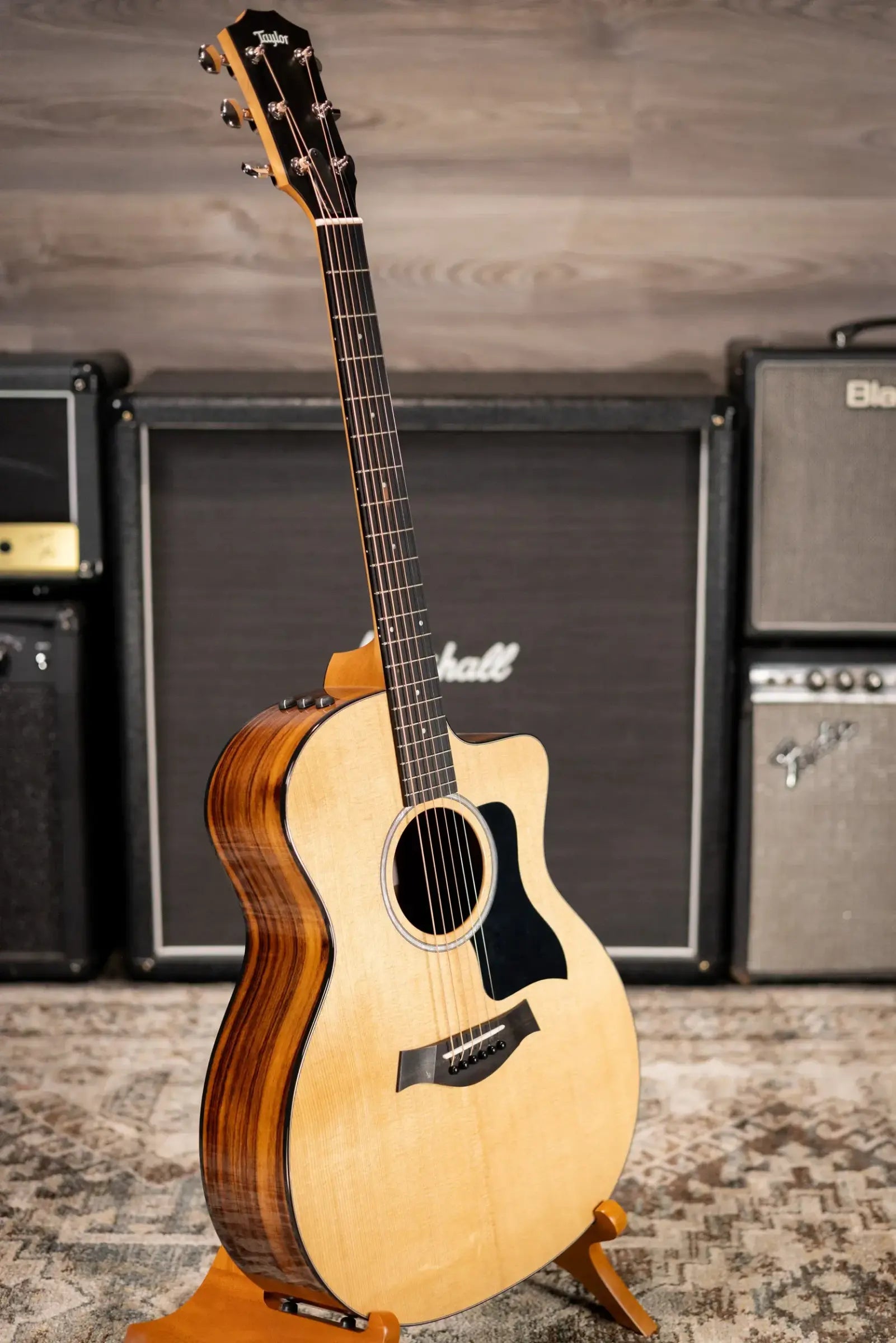Taylor 214ce Plus Grand Auditorium Acoustic/Electric Guitar with Gig Bag