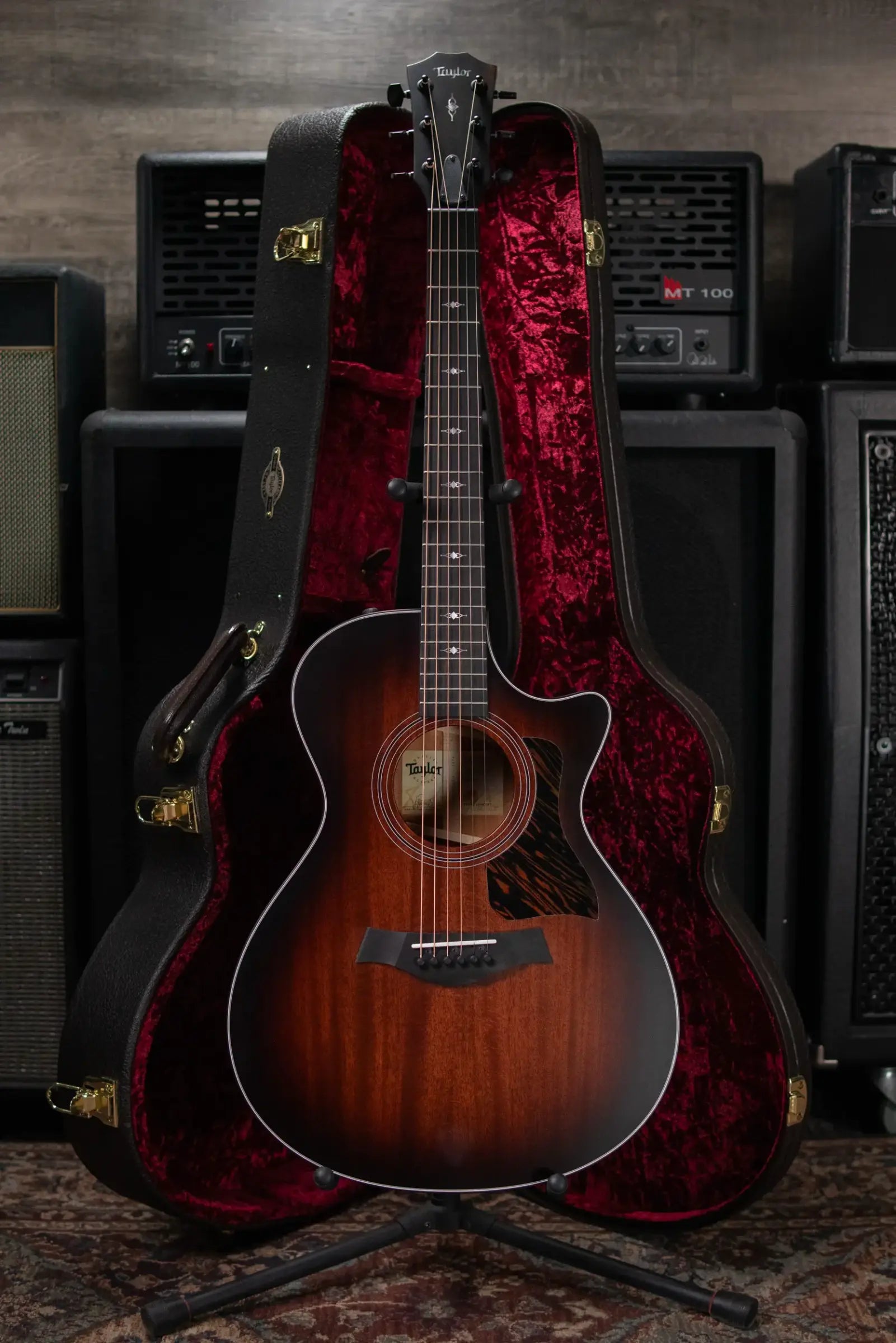 Taylor 322ce Grand Concert Acoustic/Electric Guitar - Shaded Edge Burst with Hardshell Case