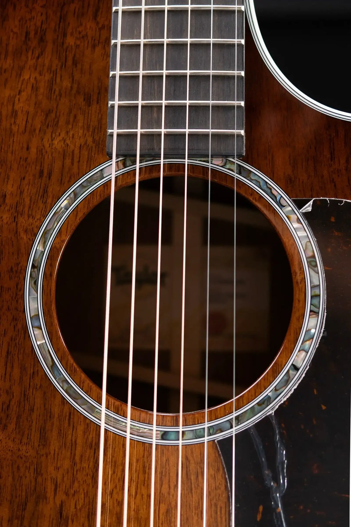 Taylor 424ce Special Edition Grand Auditorium Acoustic/Electric Guitar - Shaded Edge Burst with Hardshell Case
