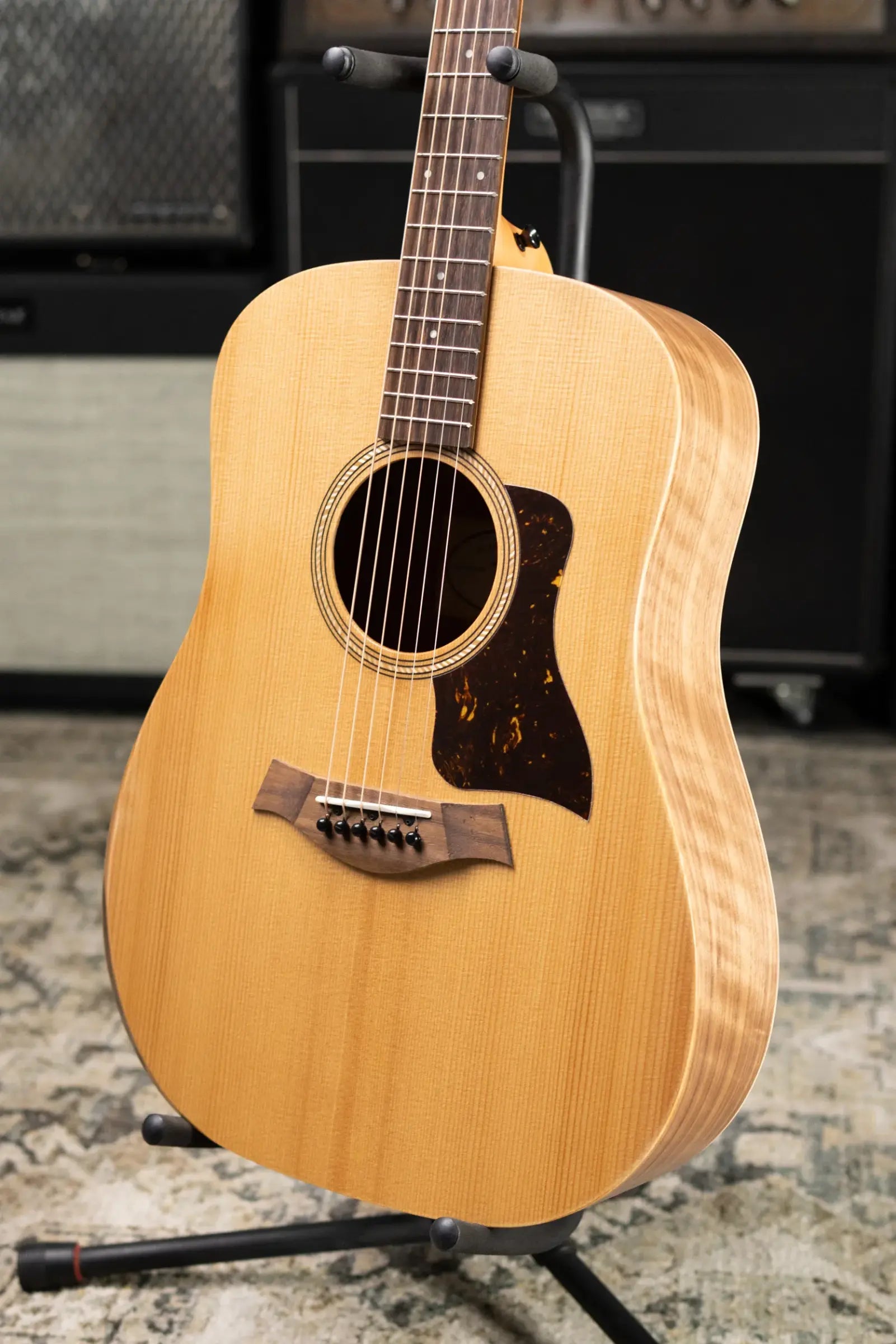 Taylor Academy 10e Dreadnought Acoustic/Electric Guitar with Gig Bag