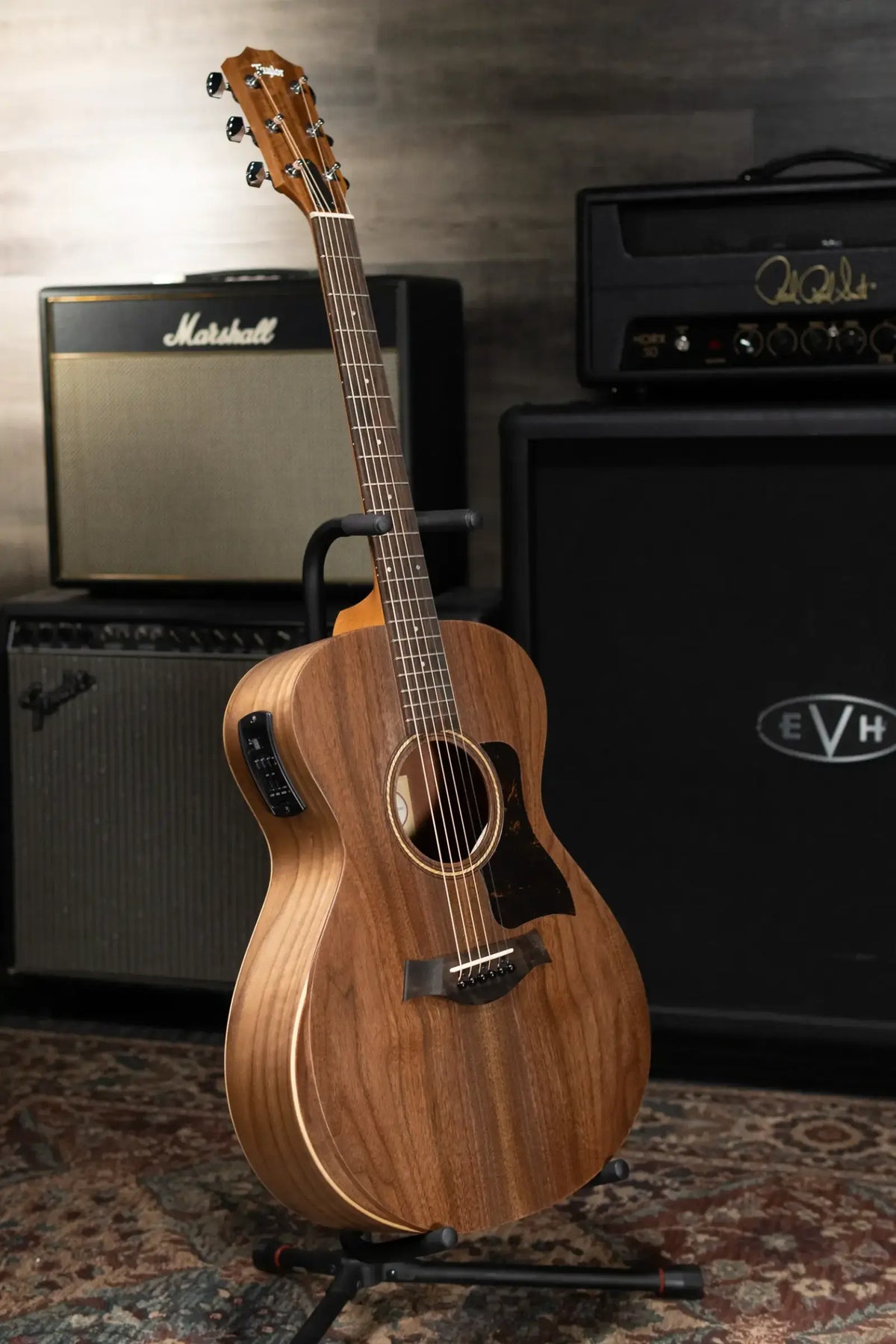Taylor Academy 22e Grand Concert Acoustic/Electric Guitar with Gig Bag