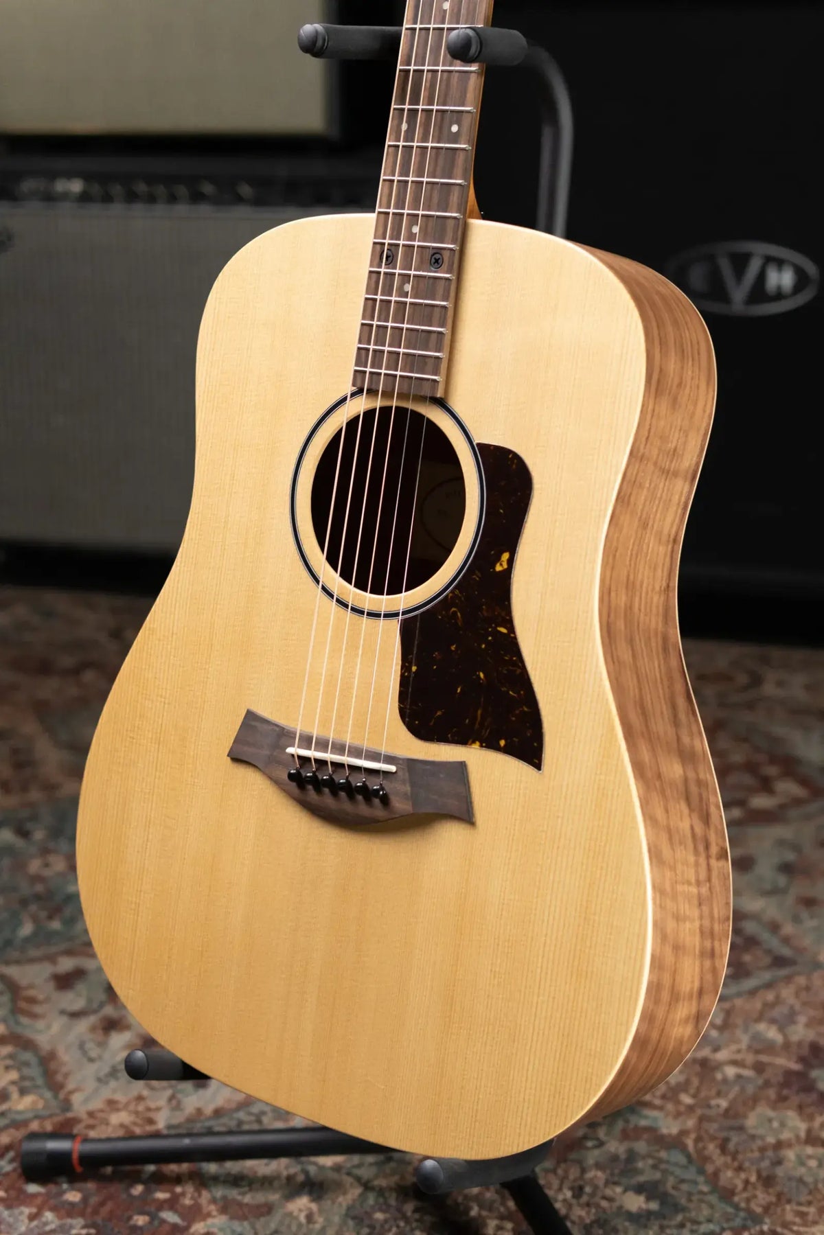 Taylor BBT Big Baby Dreadnought Acoustic Guitar - Floor Model Demo