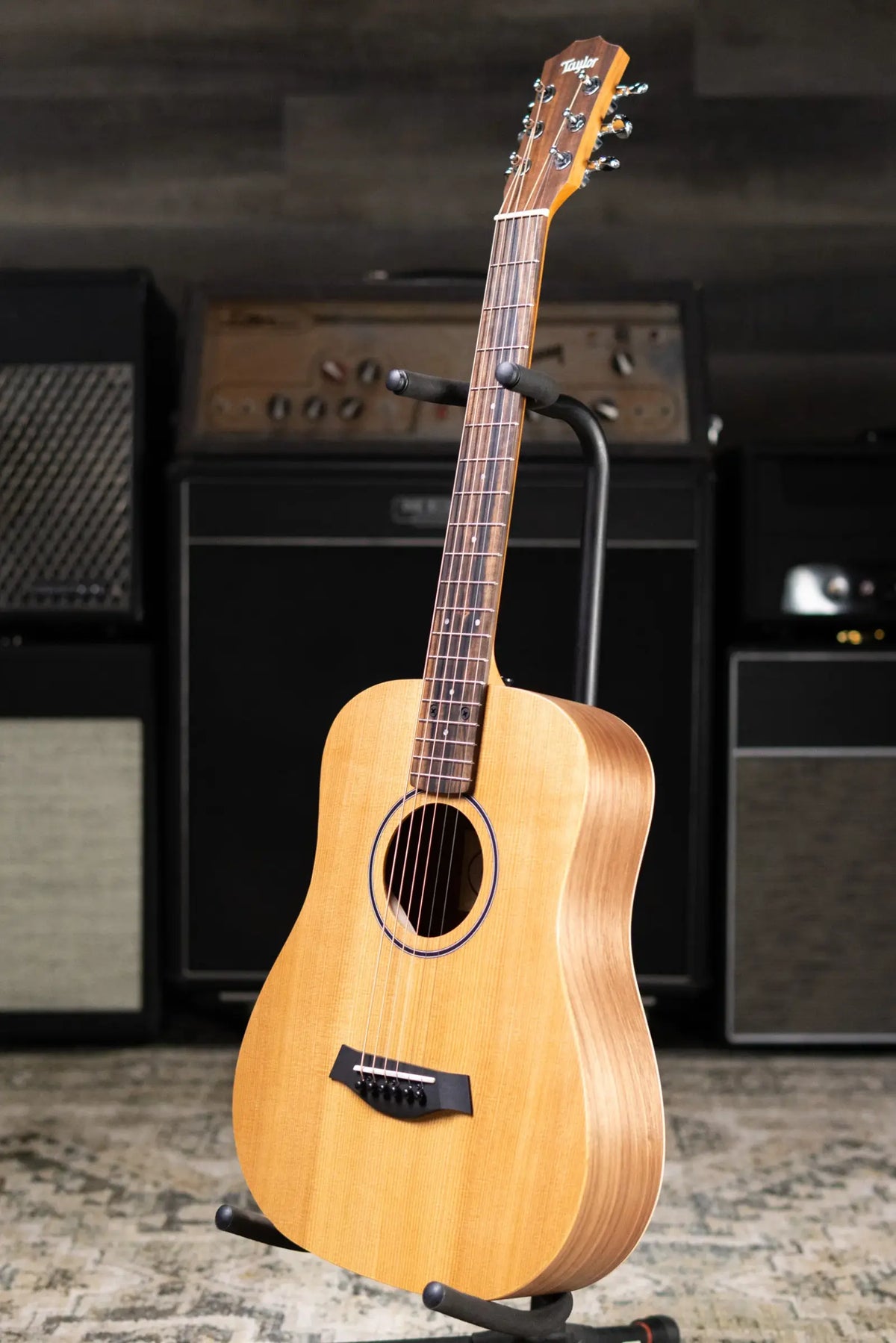 Taylor BT1e Baby Taylor Acoustic/Electric Guitar with Gig Bag