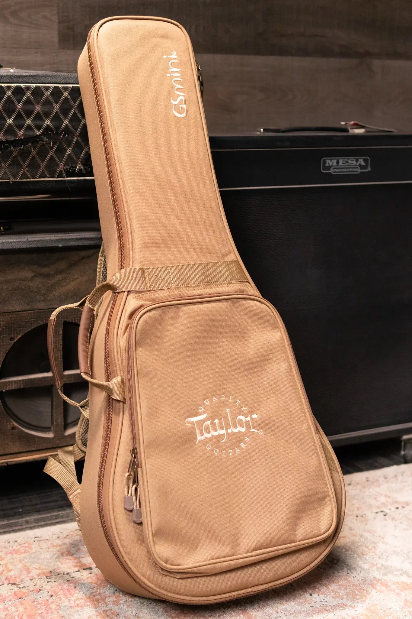 Taylor GS Mini-e Koa Bass with Gig Bag - Floor Model