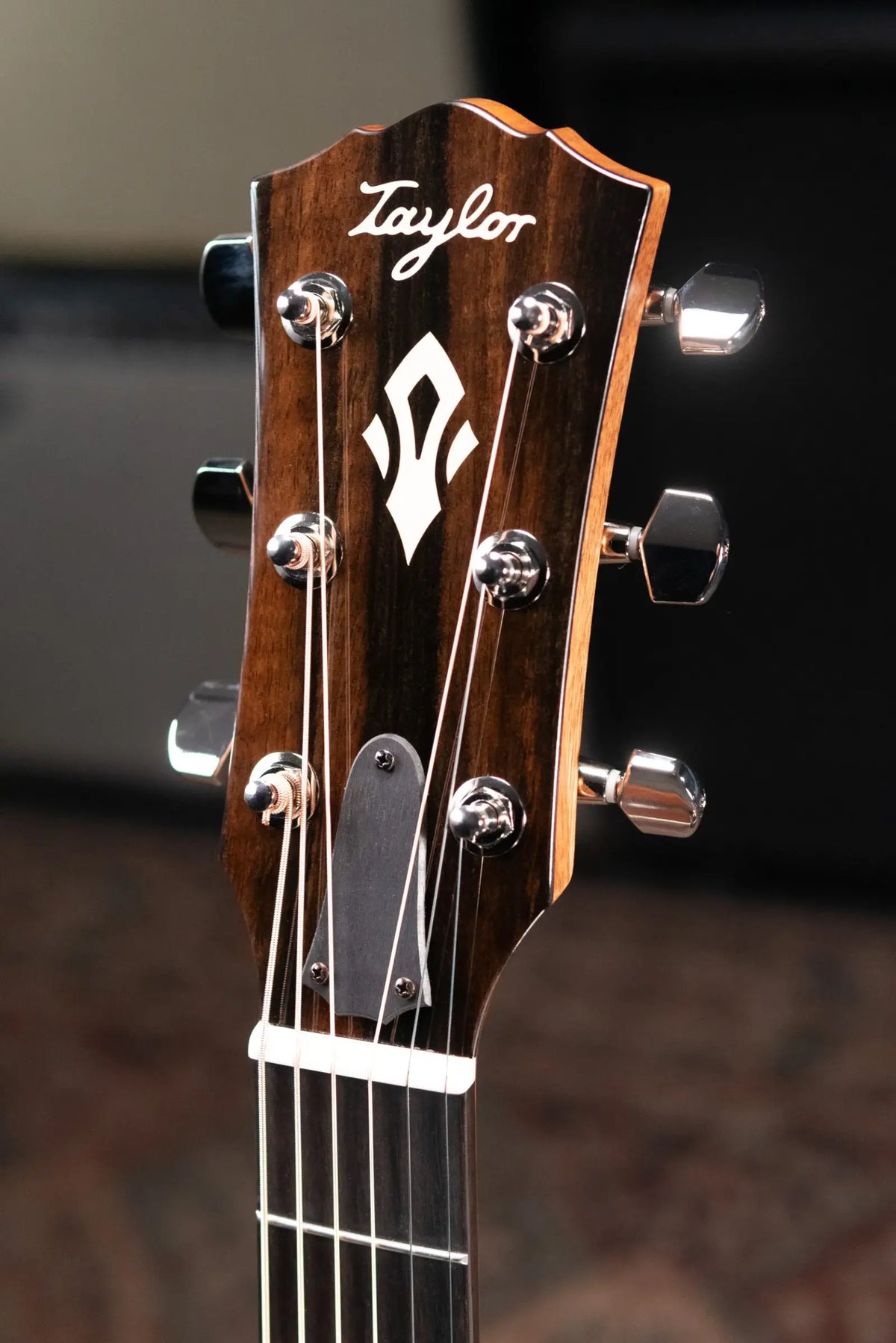 Taylor Gold Label 712e Grand Concert Acoustic/Electric Guitar - Natural with Hardshell Case