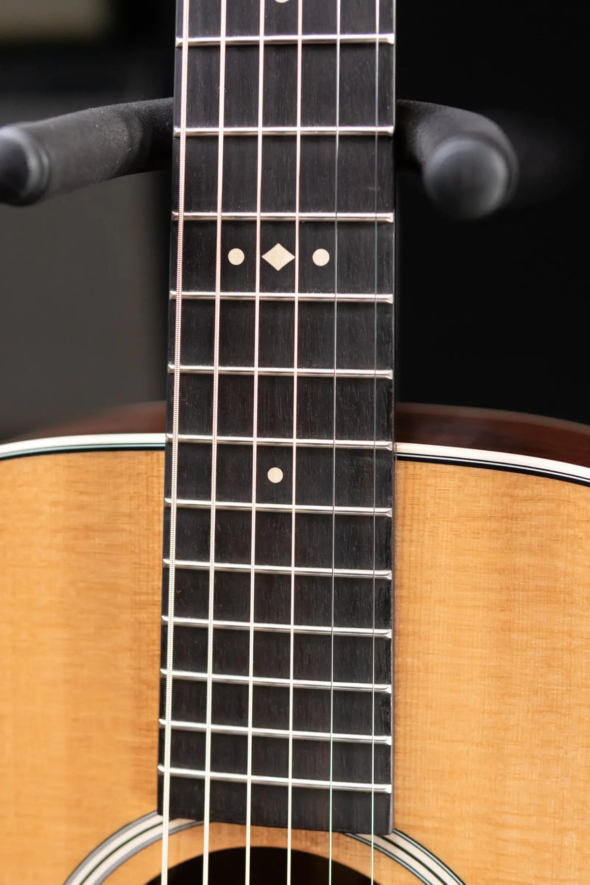 Taylor Gold Label 712e Grand Concert Acoustic/Electric Guitar - Natural with Hardshell Case
