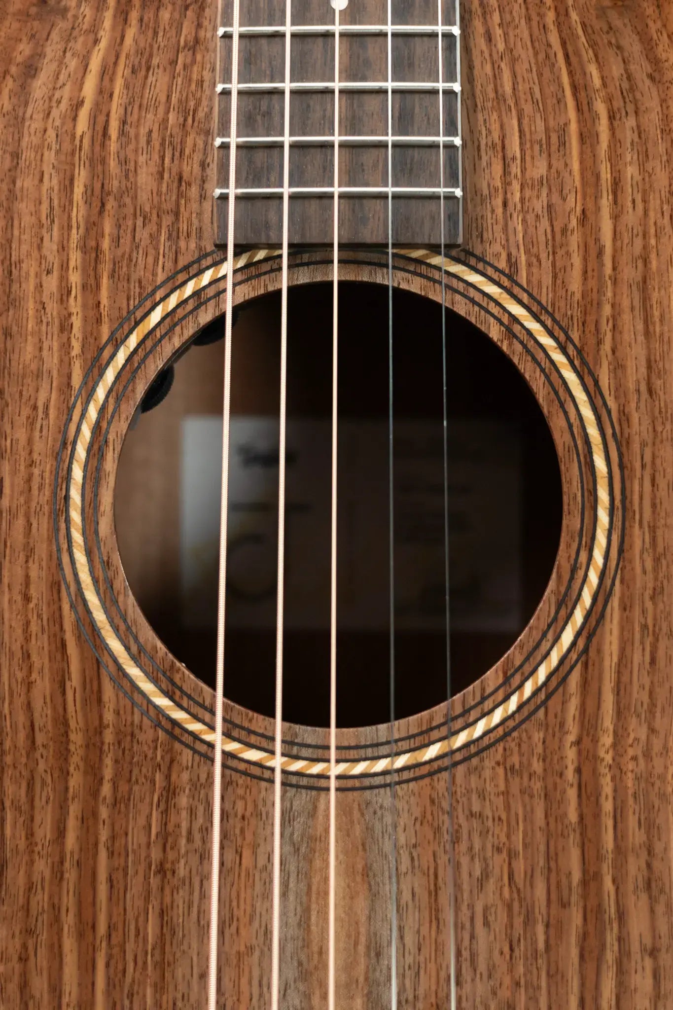 Taylor Jacob Collier Academy 22e 5-String Grand Concert Acoustic/Electric Guitar with Gig Bag