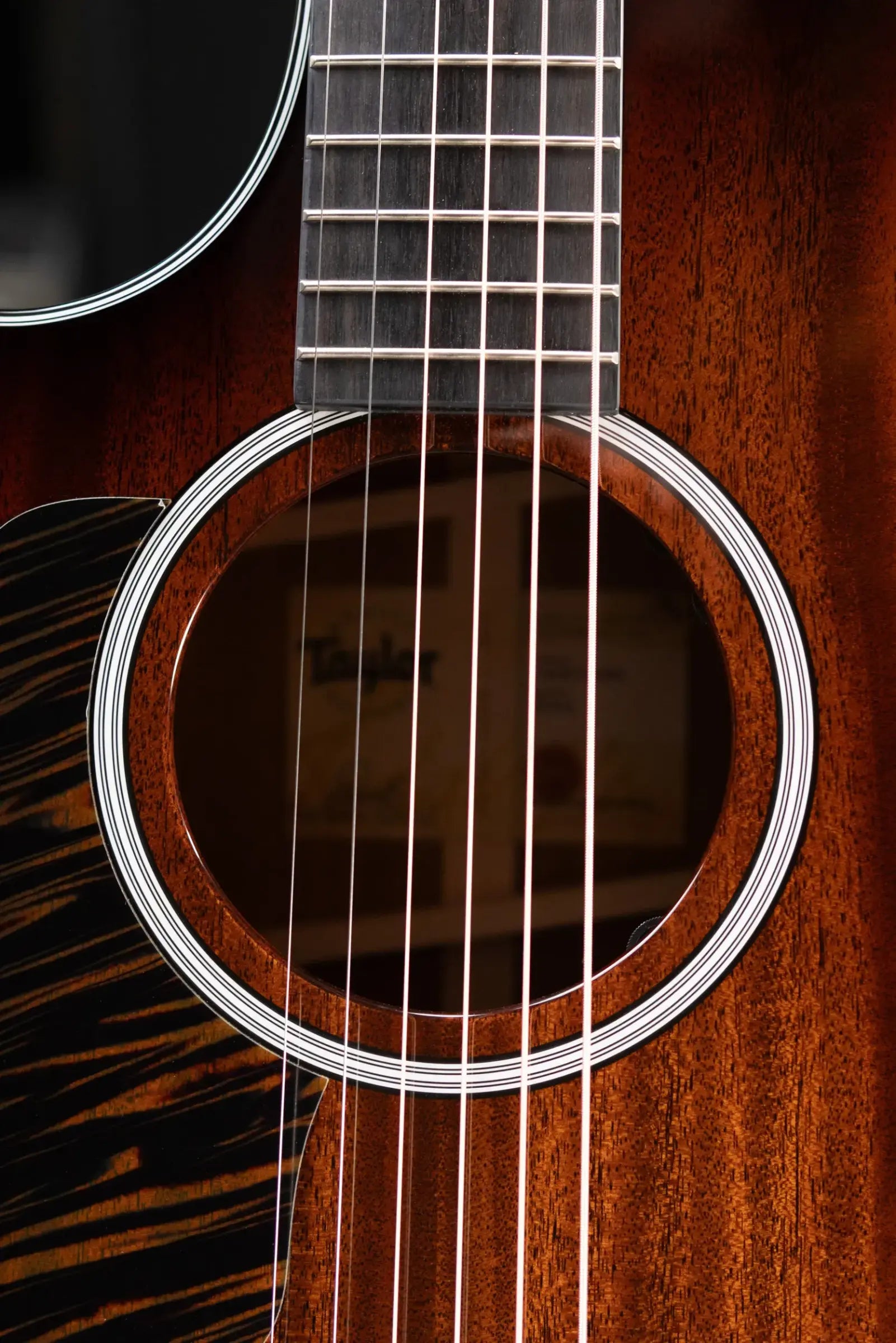 Taylor Next Generation 324ce Left-Hand Grand Auditorium Acoustic/Electric Guitar with Hardshell Case