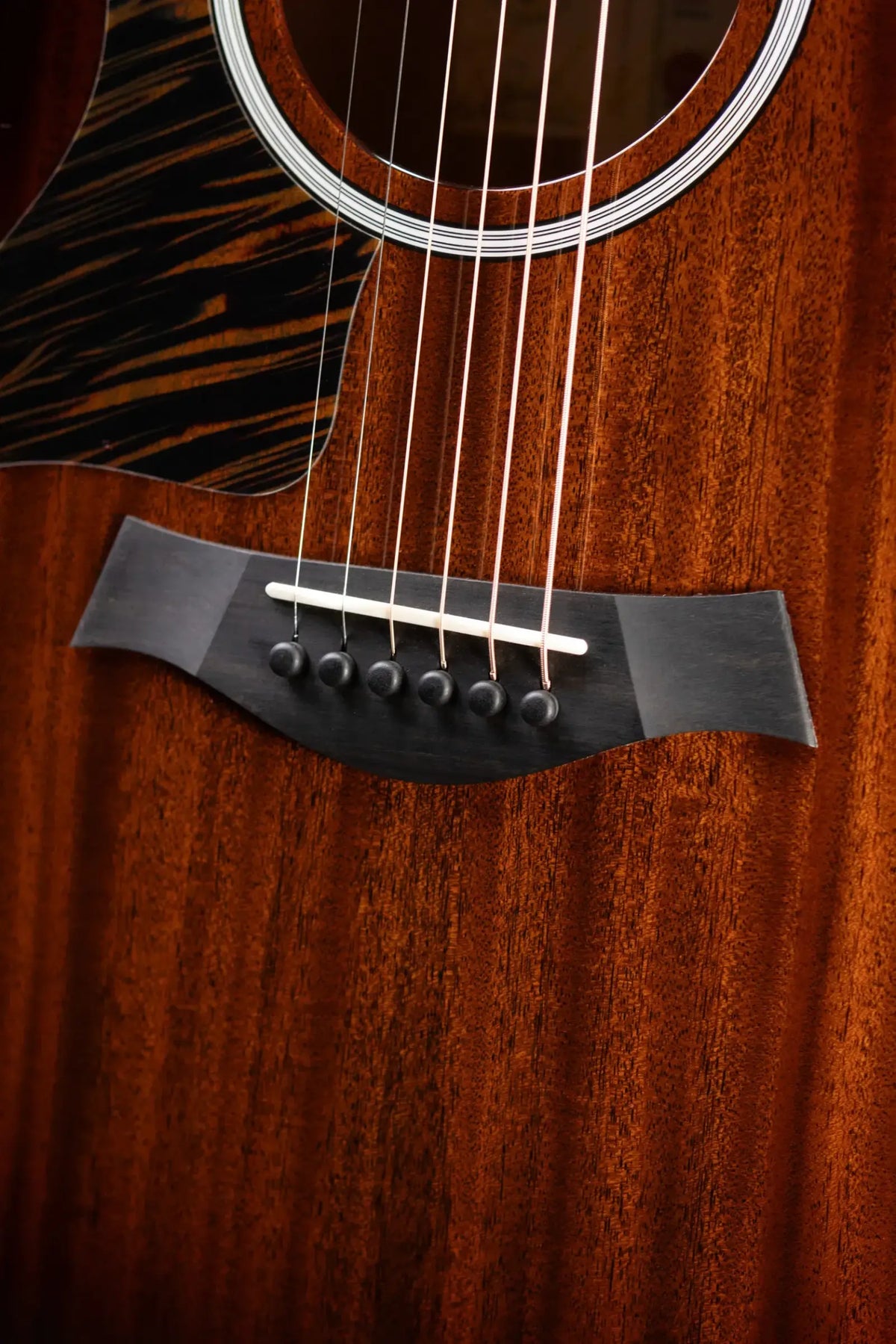 Taylor Next Generation 324ce Left-Hand Grand Auditorium Acoustic/Electric Guitar with Hardshell Case