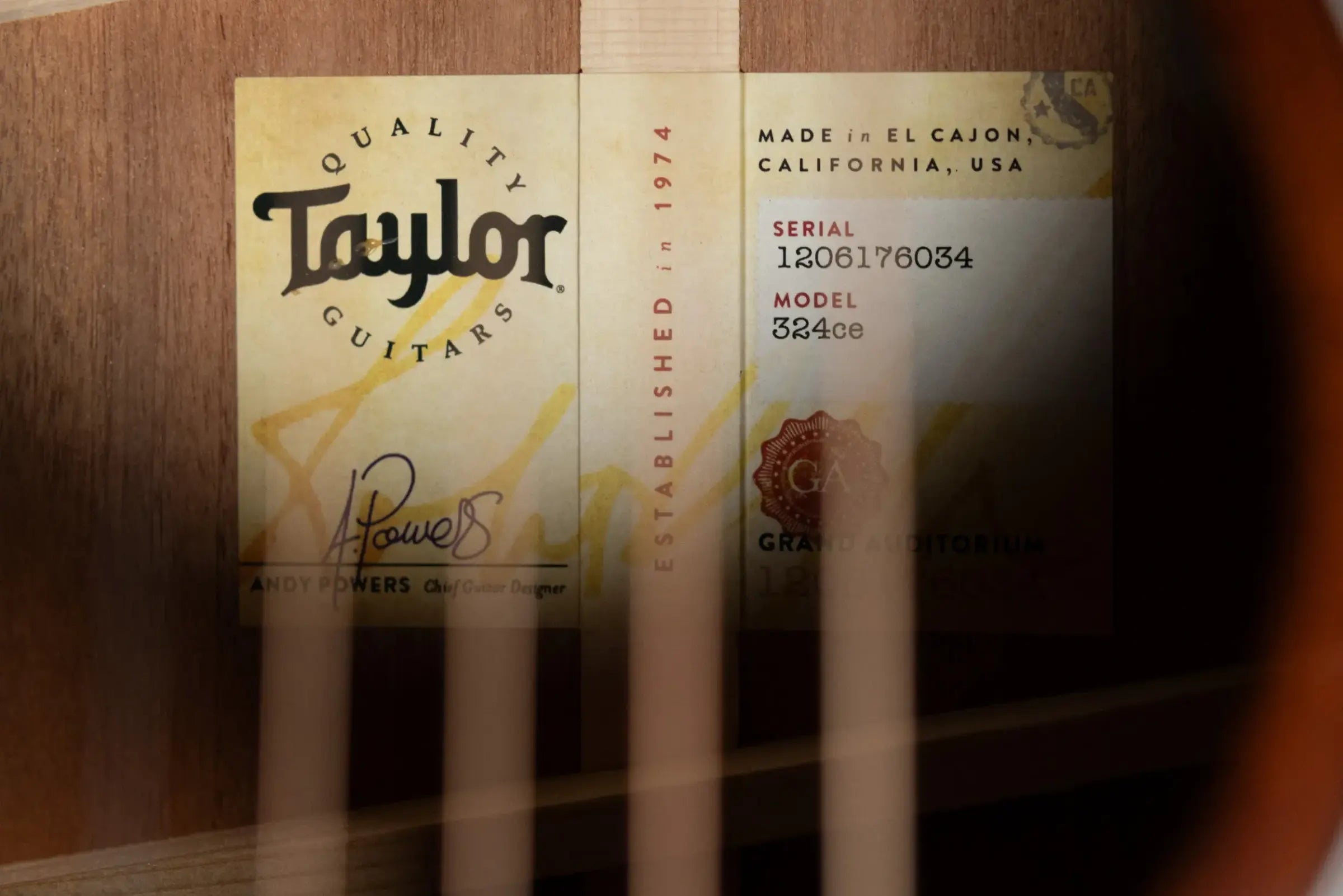 Taylor Next Generation 324ce Left-Hand Grand Auditorium Acoustic/Electric Guitar with Hardshell Case