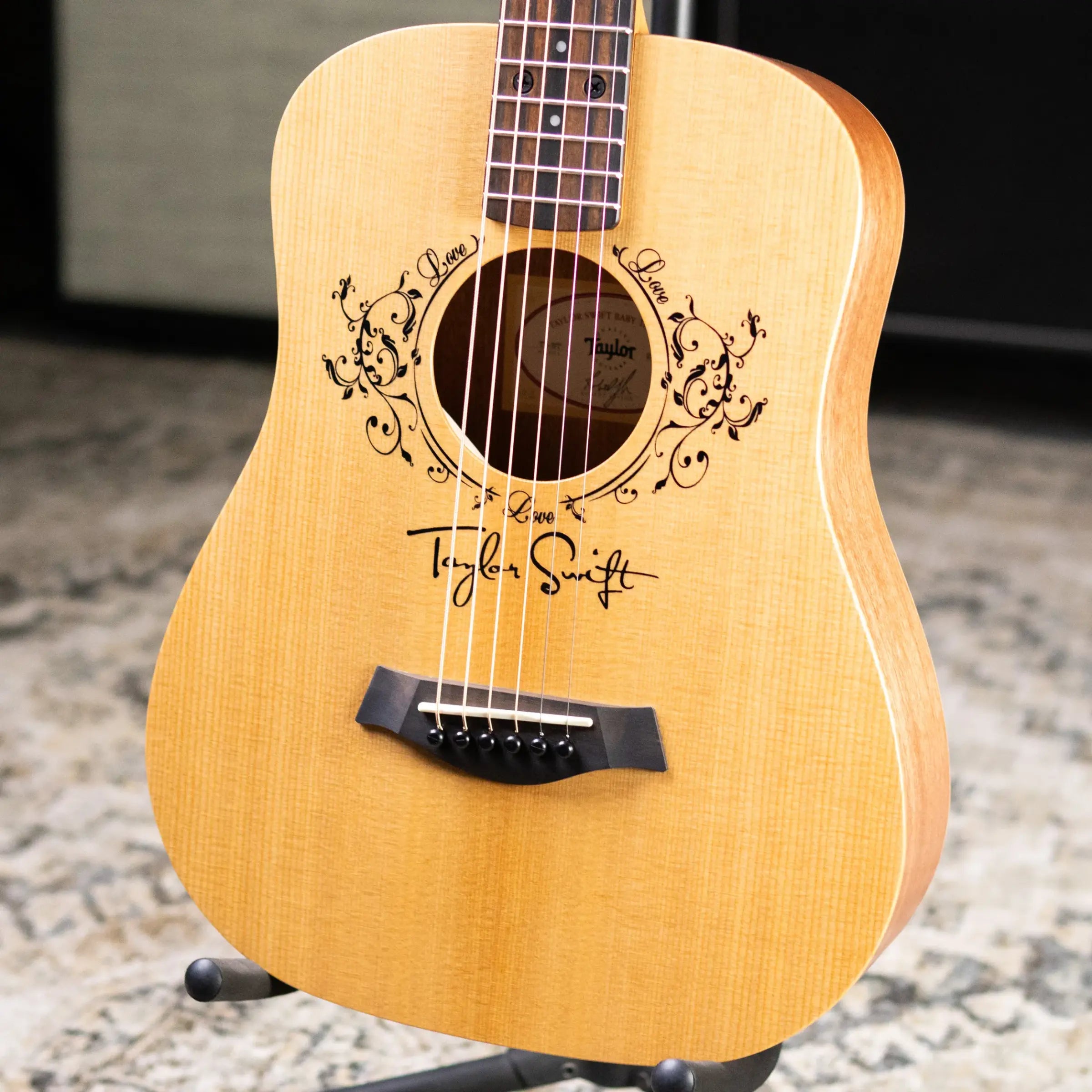 Taylor TS-BT Taylor Swift Signature Baby Taylor Acoustic Guitar with Gig Bag