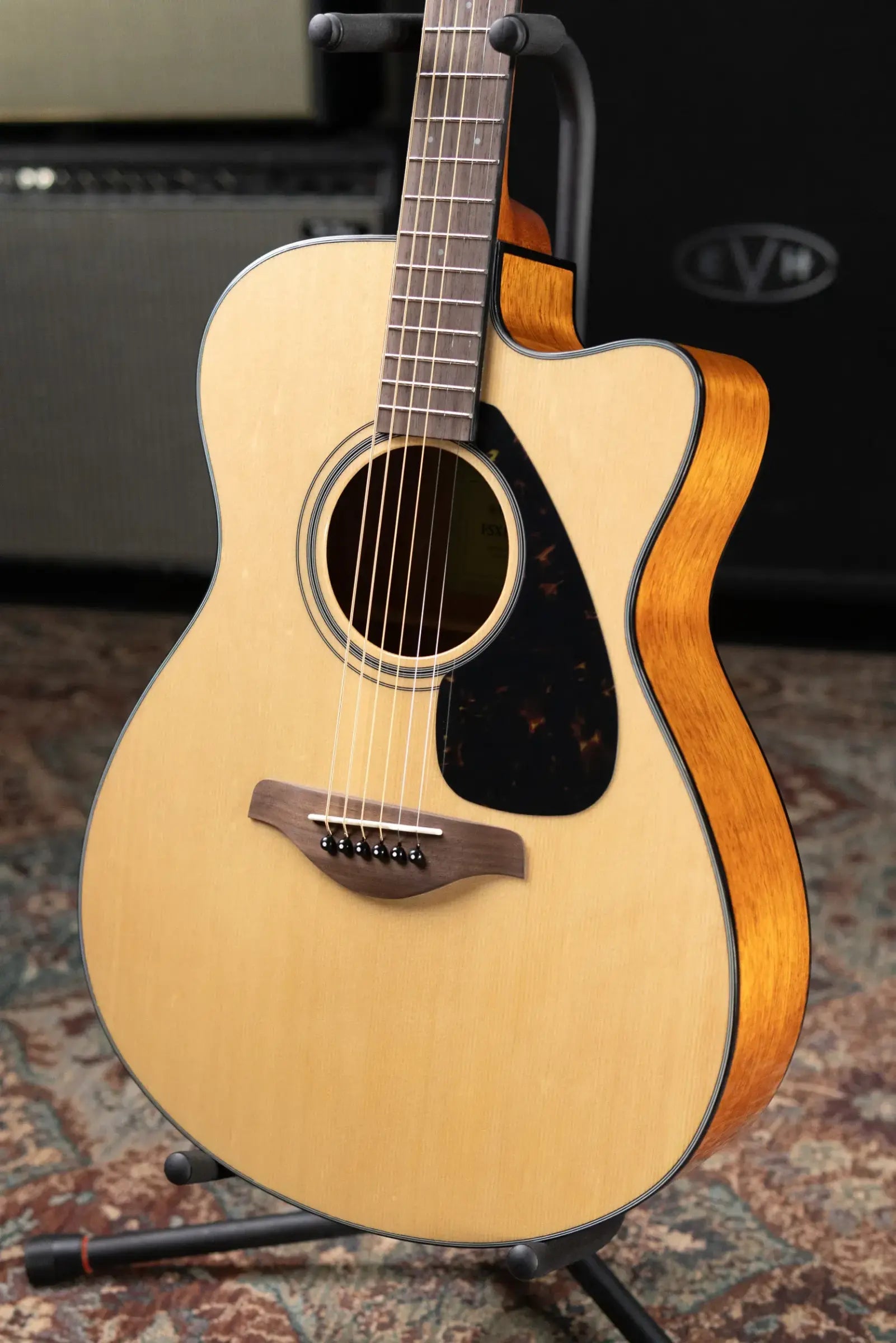 Yamaha FSX800C Small Body Acoustic-Electric Guitar - Natural