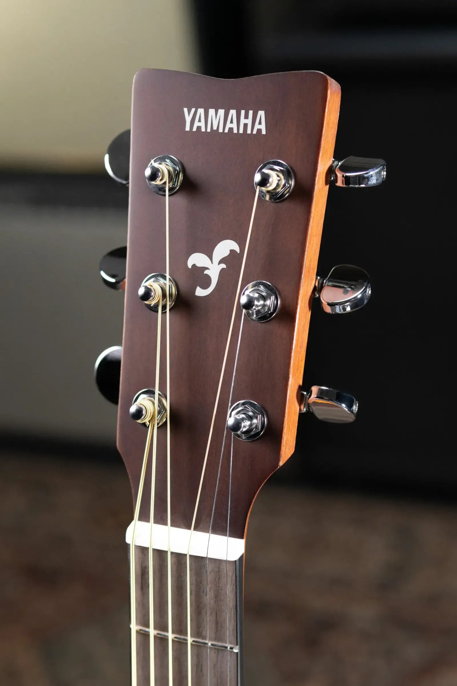 Yamaha FSX800C Small Body Acoustic-Electric Guitar - Natural