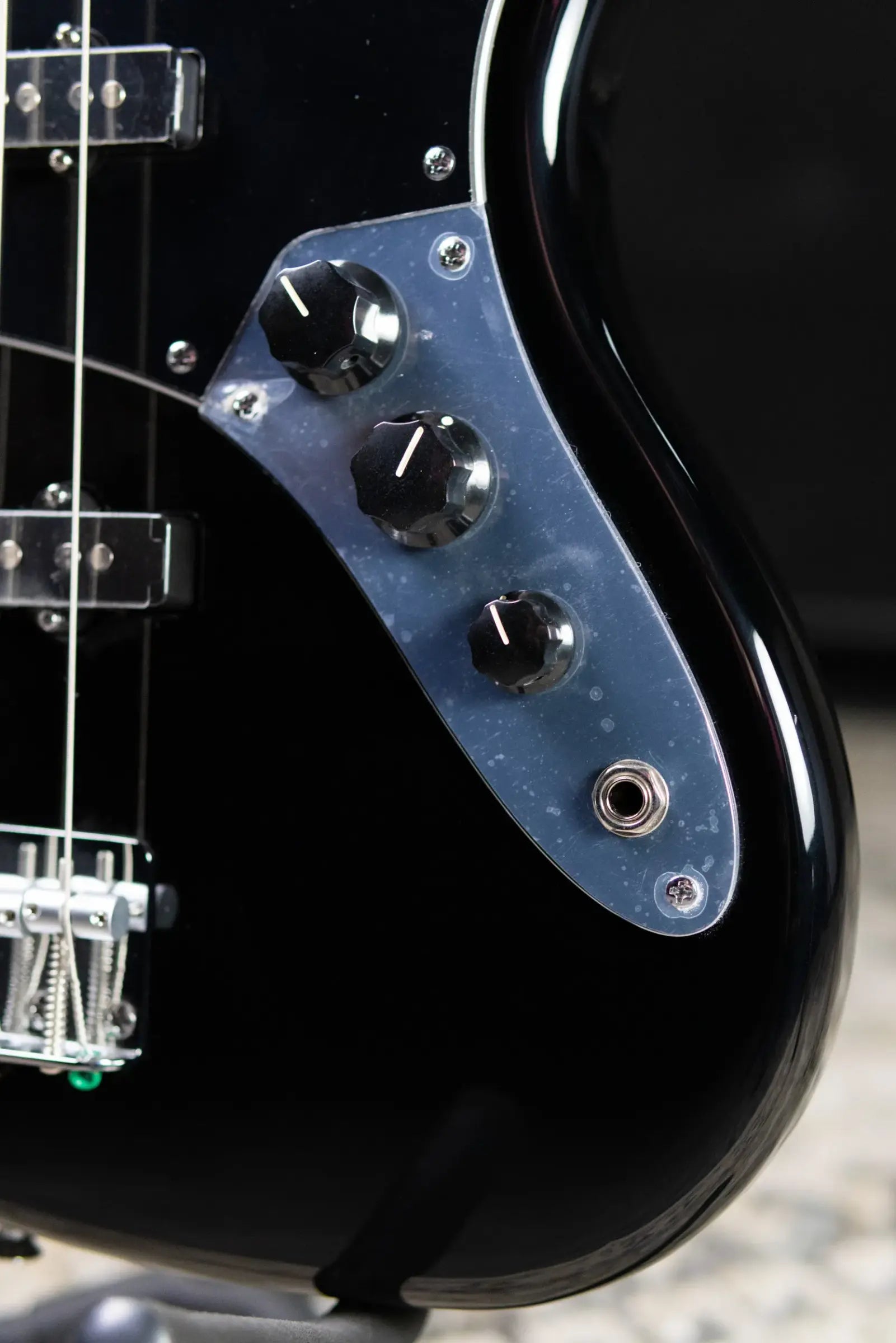 Fender Standard Jazz Bass - Black