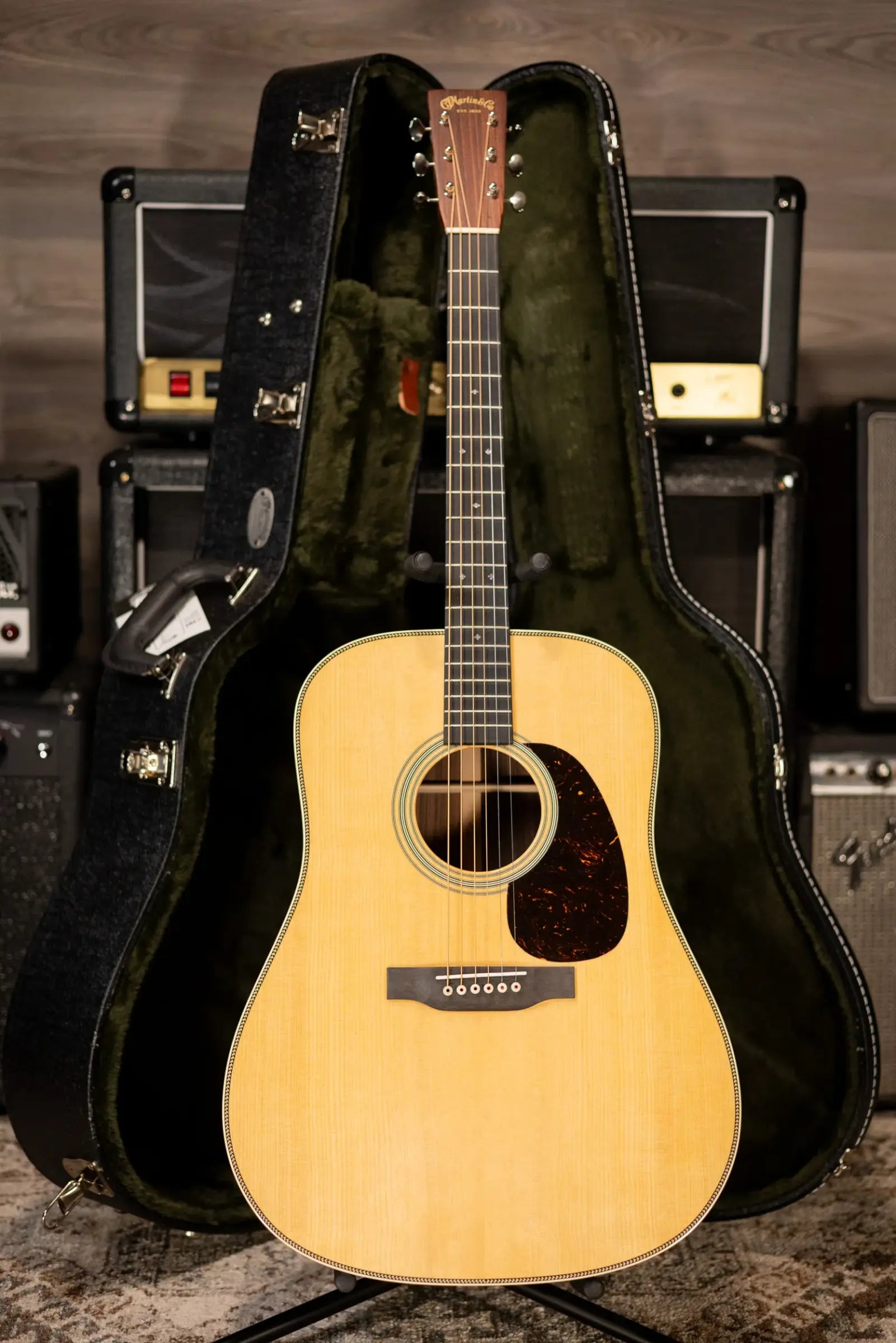Martin Super HD-28 Dreadnought Acoustic Guitar with Hardshell Case