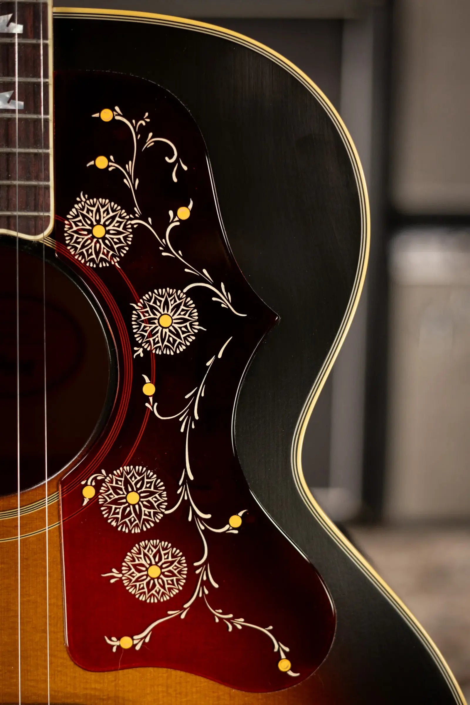 Gibson Custom Shop 1957 SJ-200 Jumbo Acoustic Guitar - Vintage Sunburst with Hardshell Case