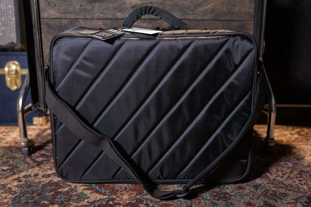 mono club accessory case 2.0 black haggertys 8