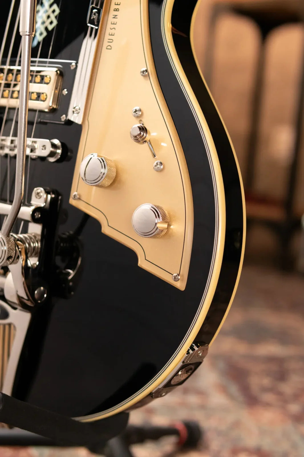 Duesenberg Joe Walsh Signature - Black with Hardshell Case - Floor Model Demo