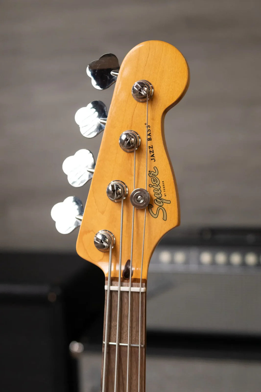 new 8.9 lb Squier Classic Vibe 60s Jazz Bass Daphne Blue haggertys 05