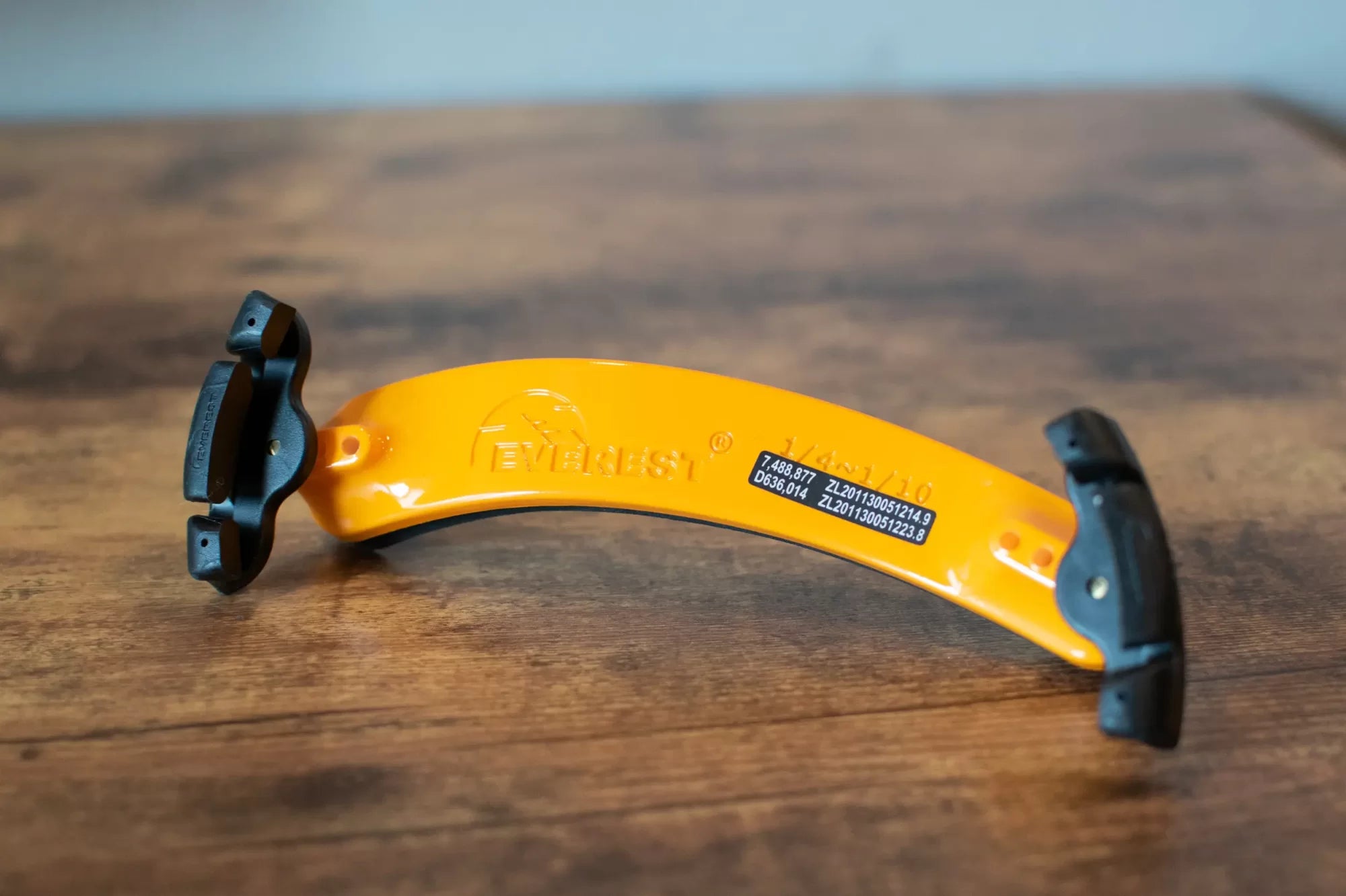 Everest Violin/Viola Shoulder Rest, Orange - 1/10-1/4