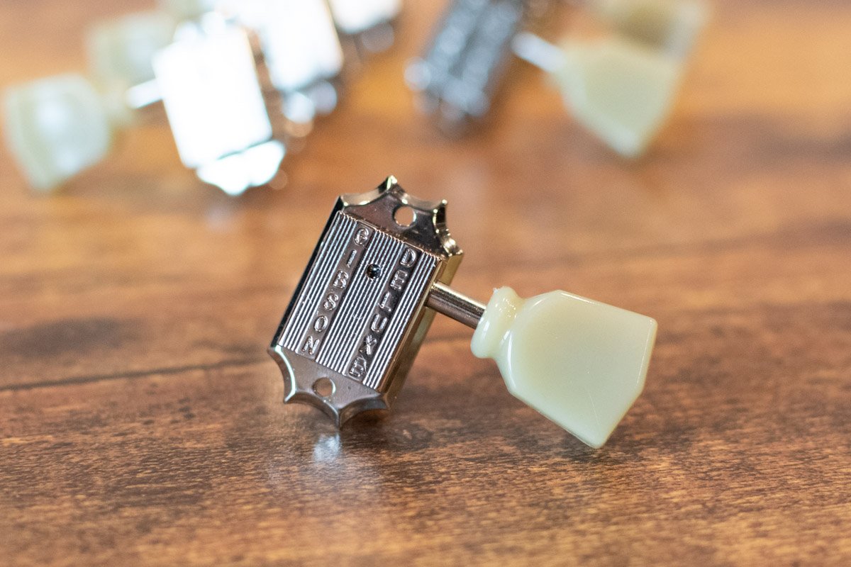 new Gibson Vintage Nickel Machine Heads with Pearloid Buttons haggertys 3