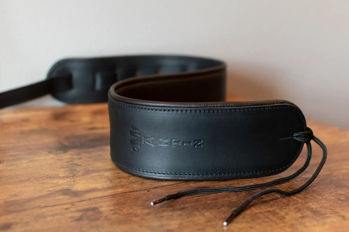 new Martin Premium Rolled Leather Guitar Strap Black haggertys 3