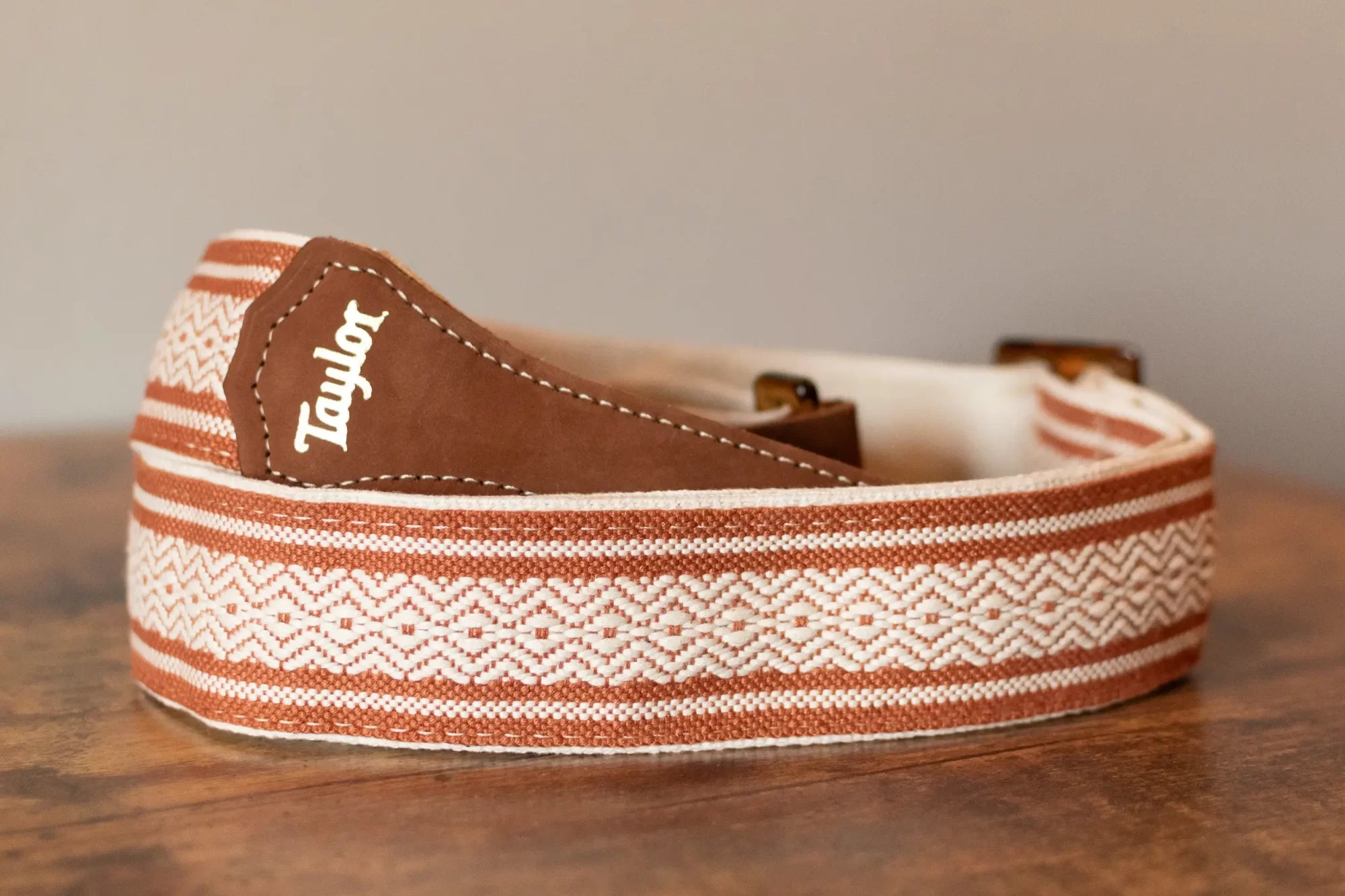 new Taylor Academy Guitar Strap White Brown Jacquard Cotton 2 haggertys 2