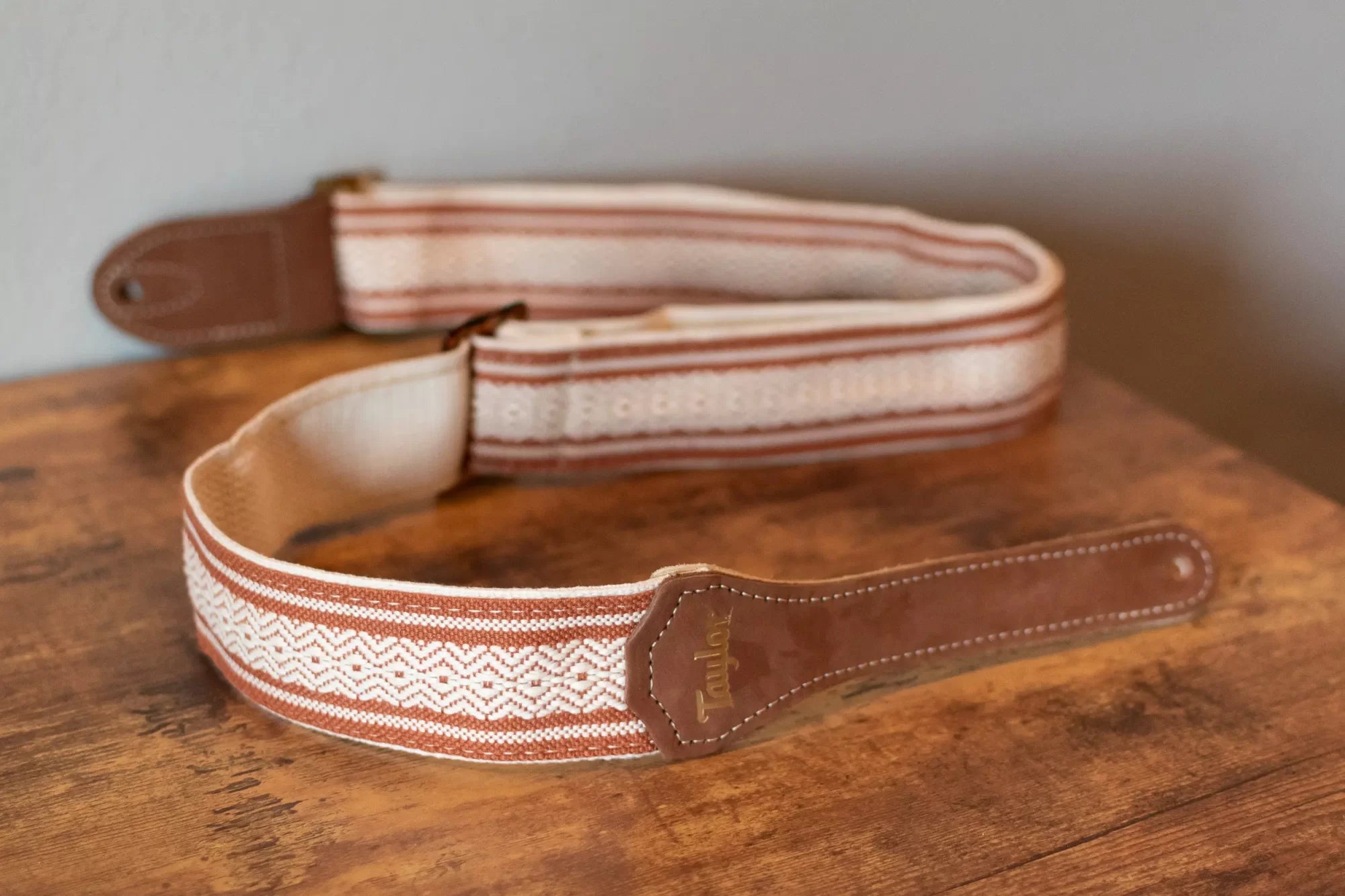 new Taylor Academy Guitar Strap White Brown Jacquard Cotton 2 haggertys 3