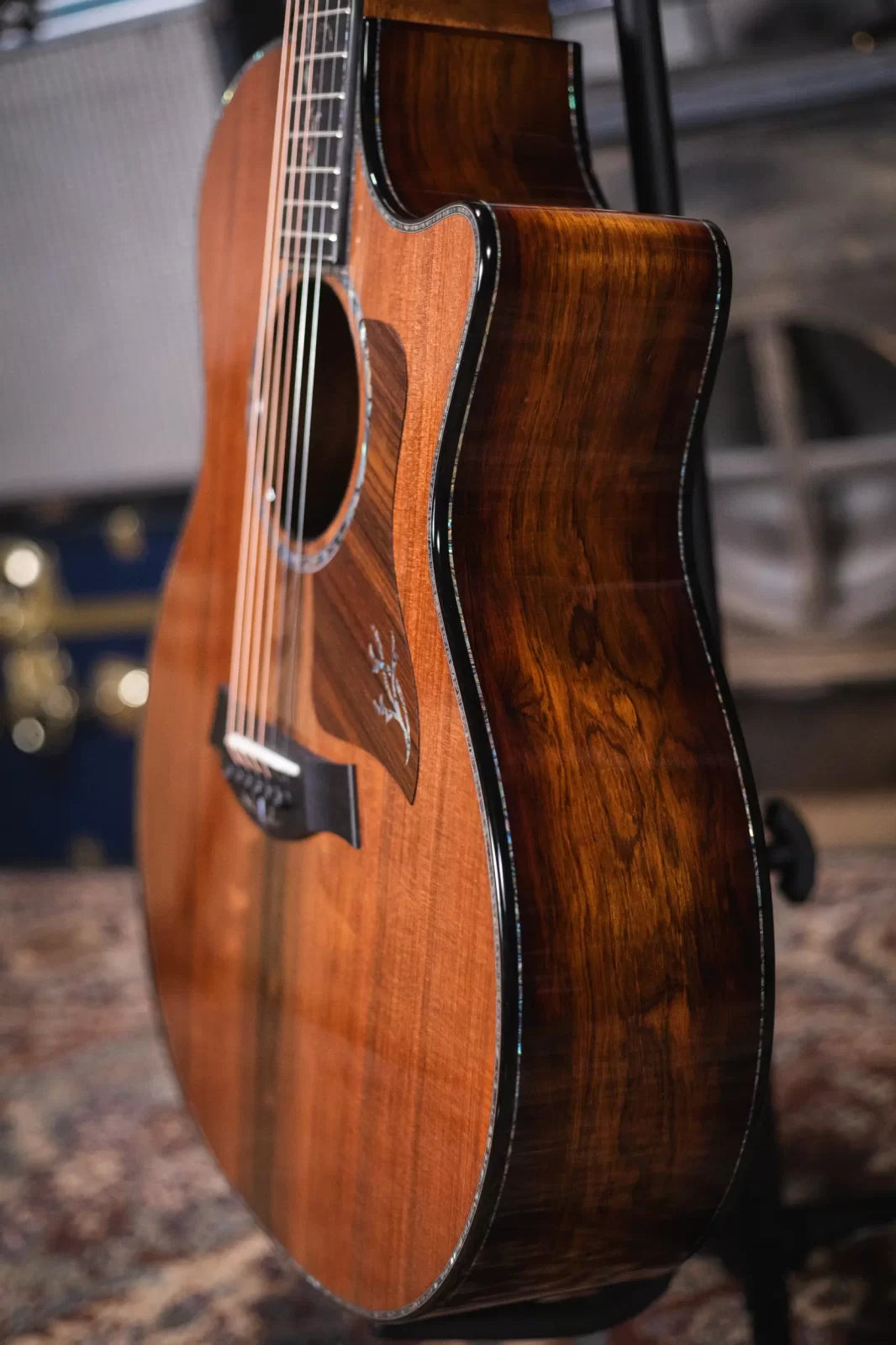 Taylor PS14ce Honduran Rosewood/Sinker Redwood Acoustic/Electric with Deluxe with Hardshell Case