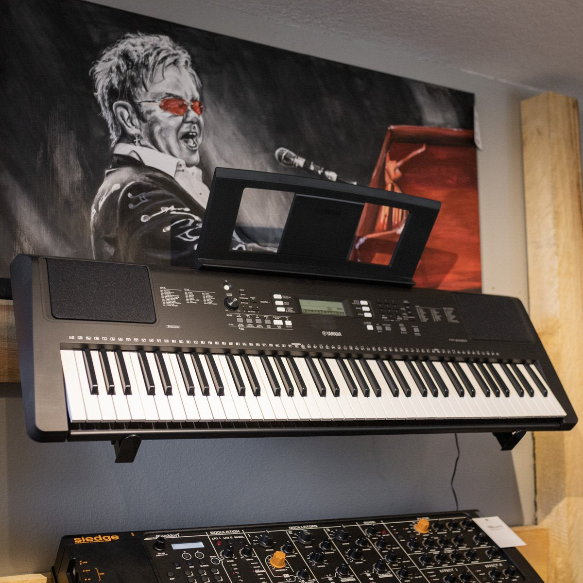 Yamaha PSR-EW310 76-Key Portable Keyboard B-STOCK