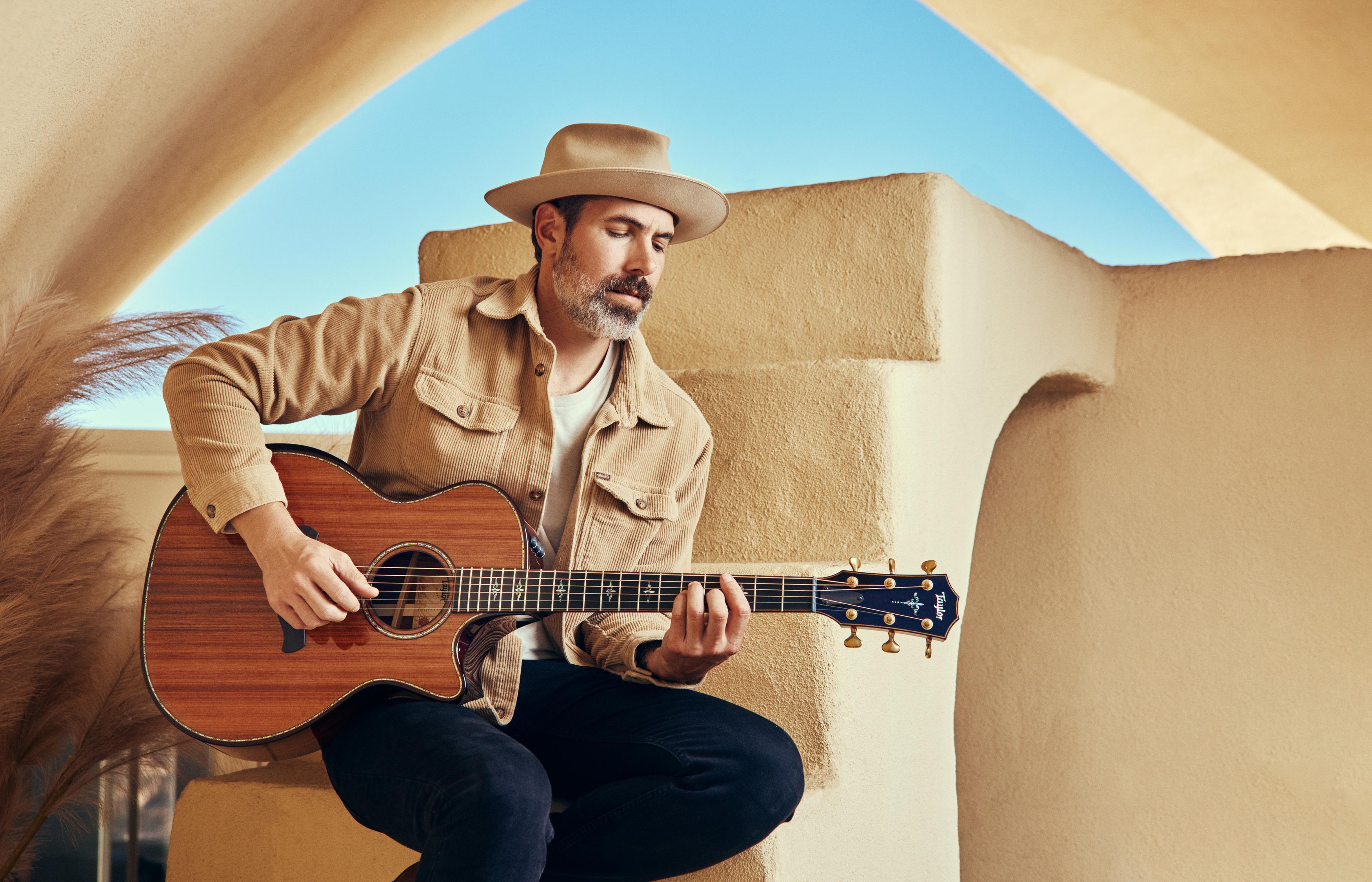 Taylor 900 Series | Haggerty's Music Inc