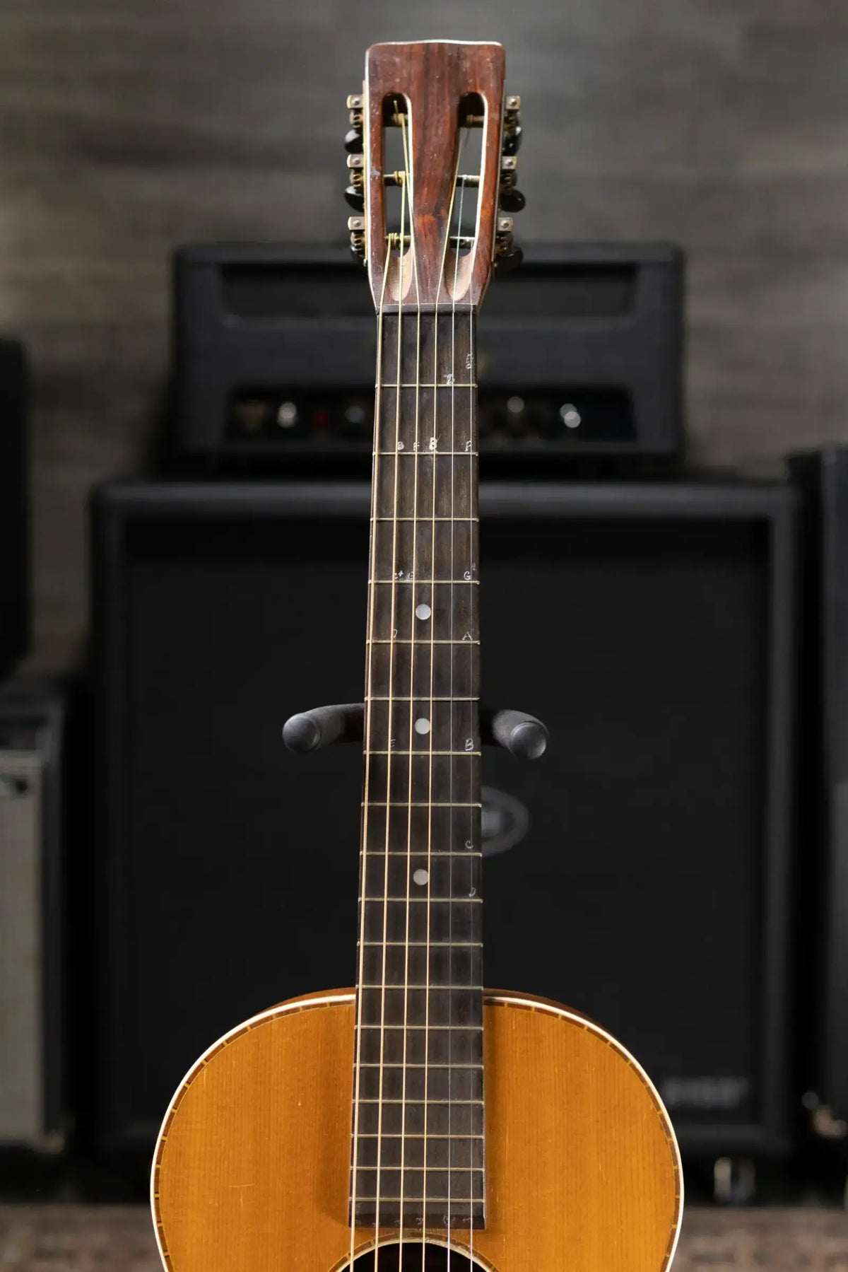 1929-1933 Supertone (Harmony) Bradley Kincaid “Houn' Dog” with Original Hardshell Case