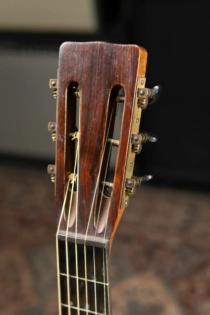 1929-1933 Supertone (Harmony) Bradley Kincaid “Houn' Dog” with Original Hardshell Case