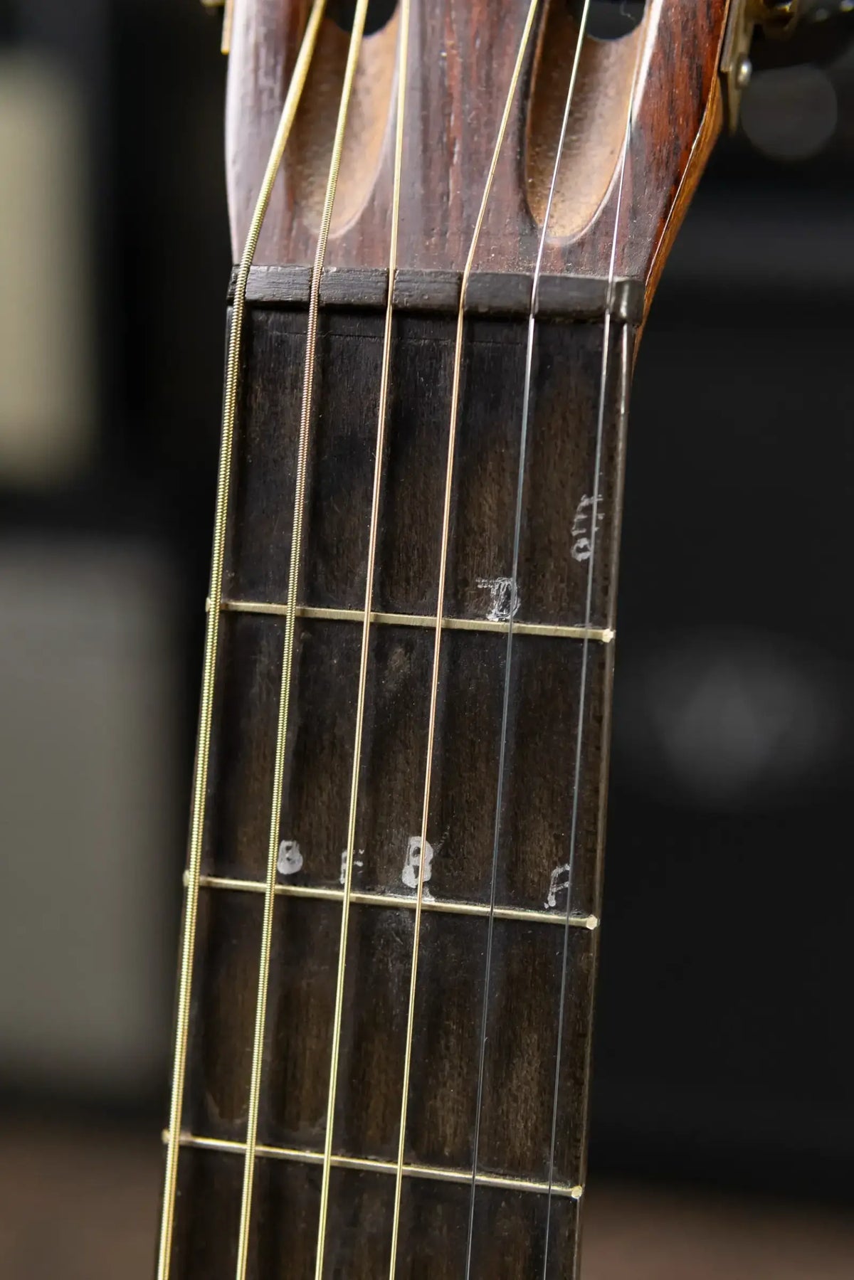 1929-1933 Supertone (Harmony) Bradley Kincaid “Houn' Dog” with Original Hardshell Case